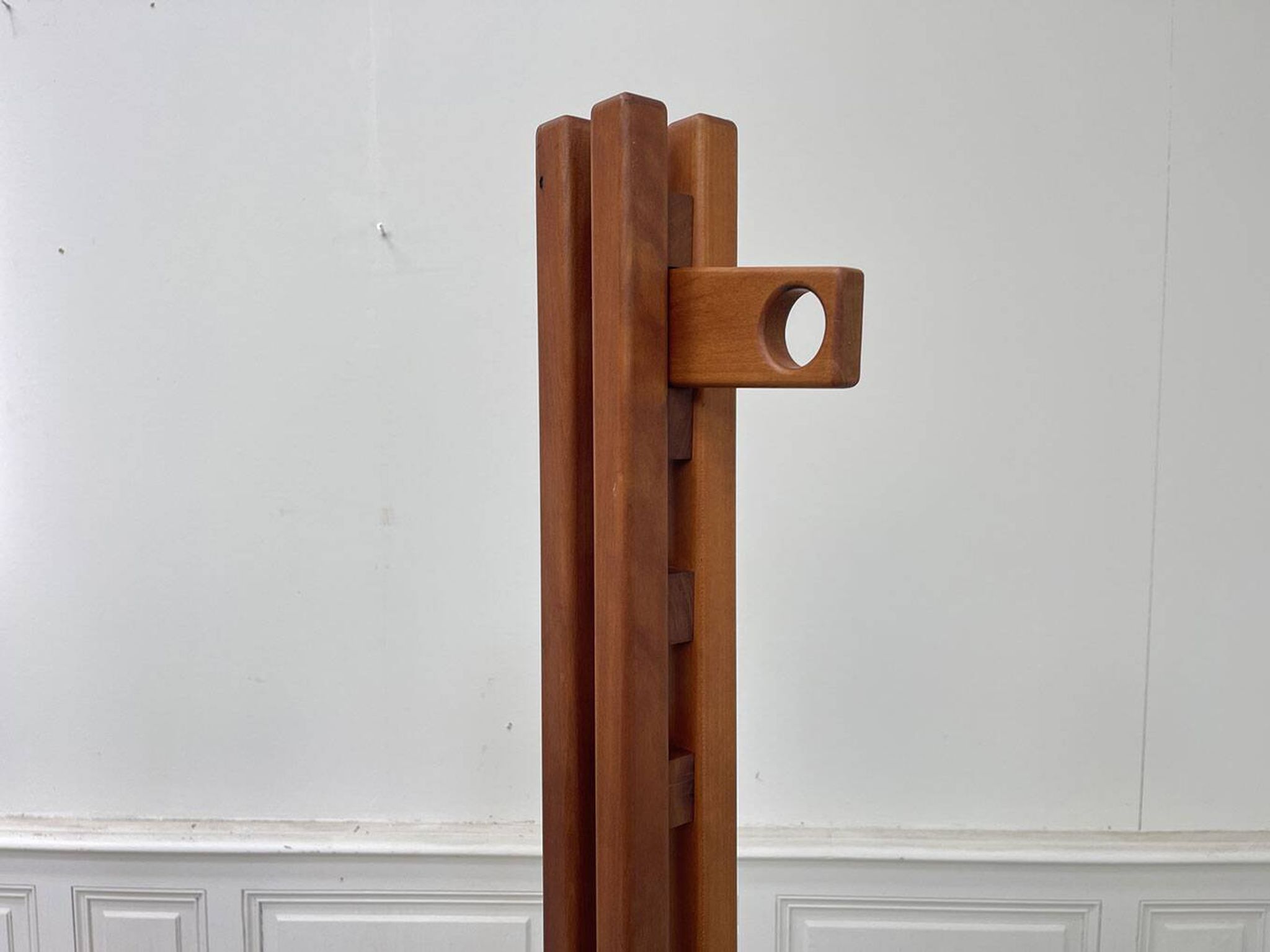 Duo de porte-manteaux 1970 en orme massif