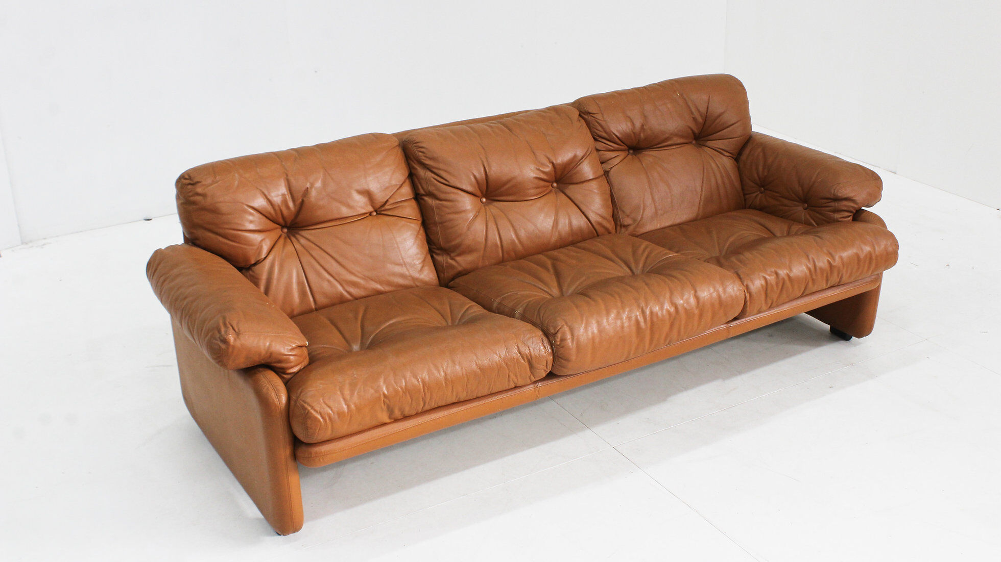 Sofa vintage Coronado par Tobia Scarpa pour C&B Italia