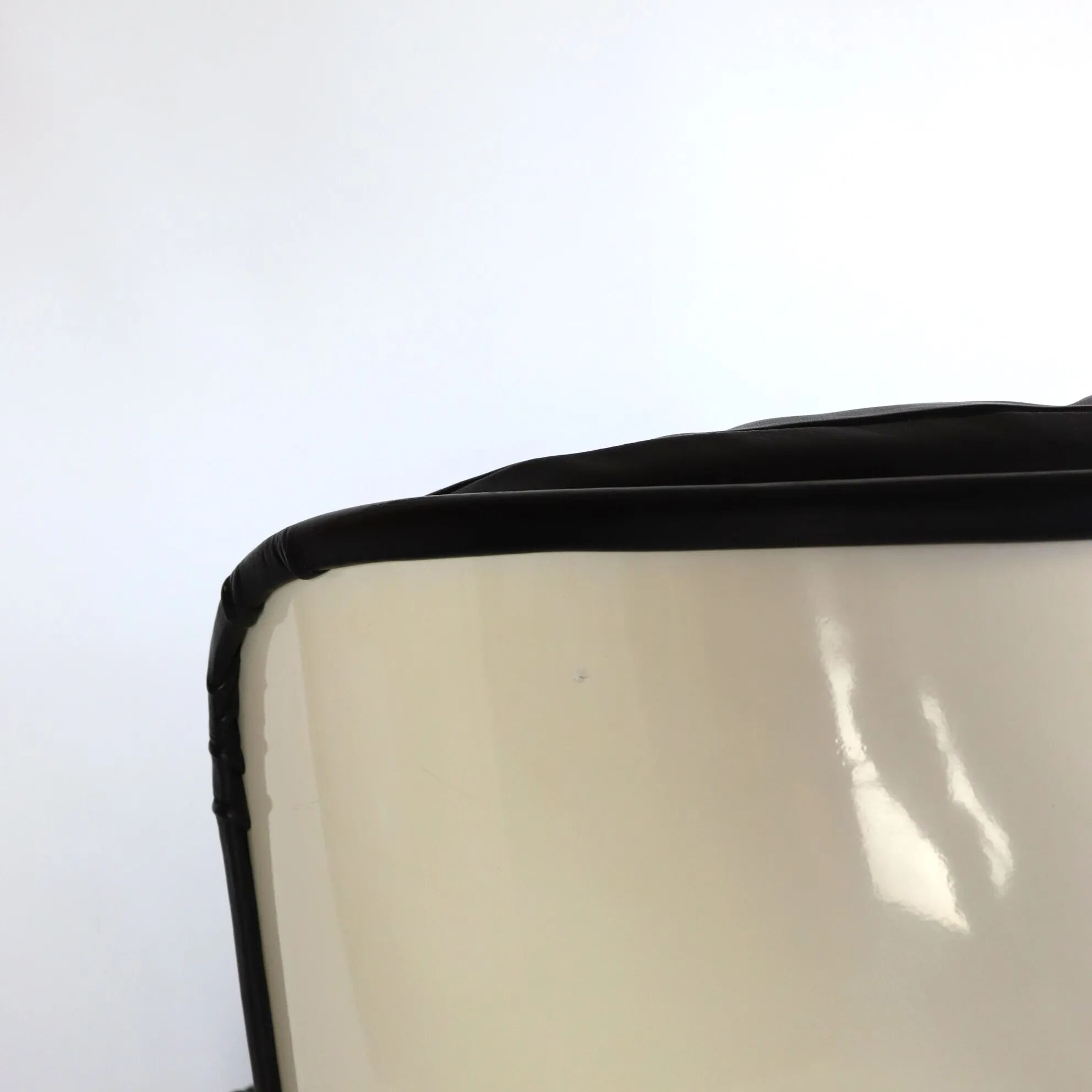 "Karaté" armchair by Michel Cadestin