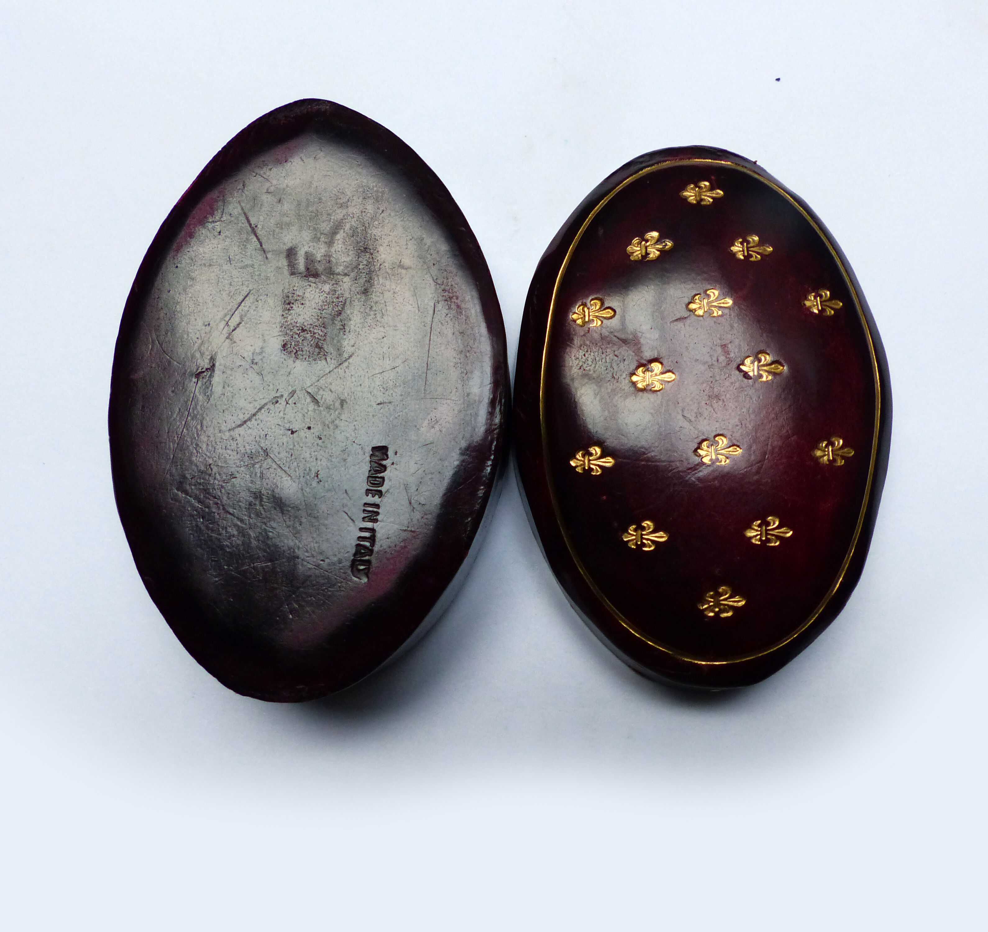 Small box in vintage and Italian leather