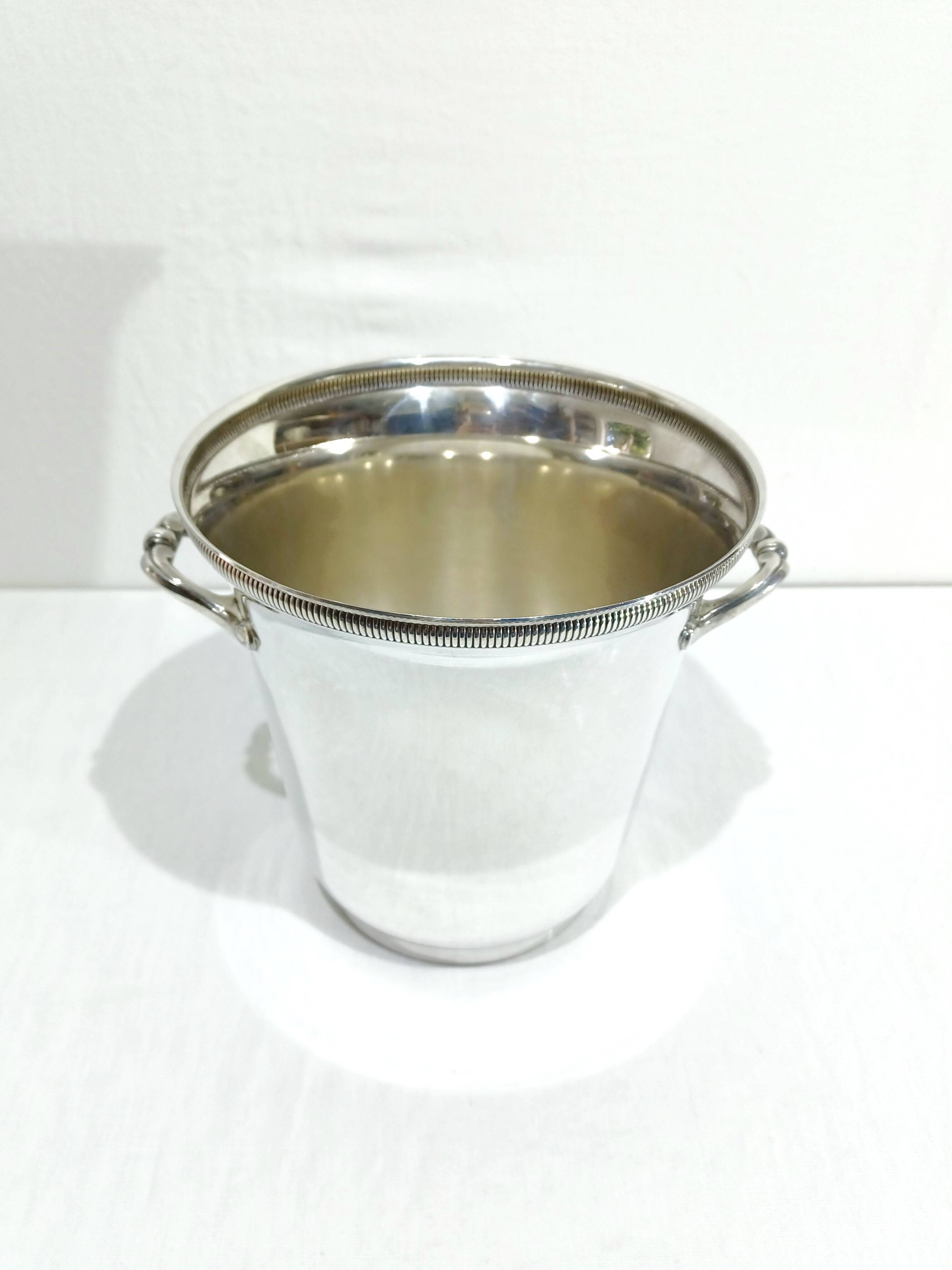 Silver-plated champagne bucket with fluting