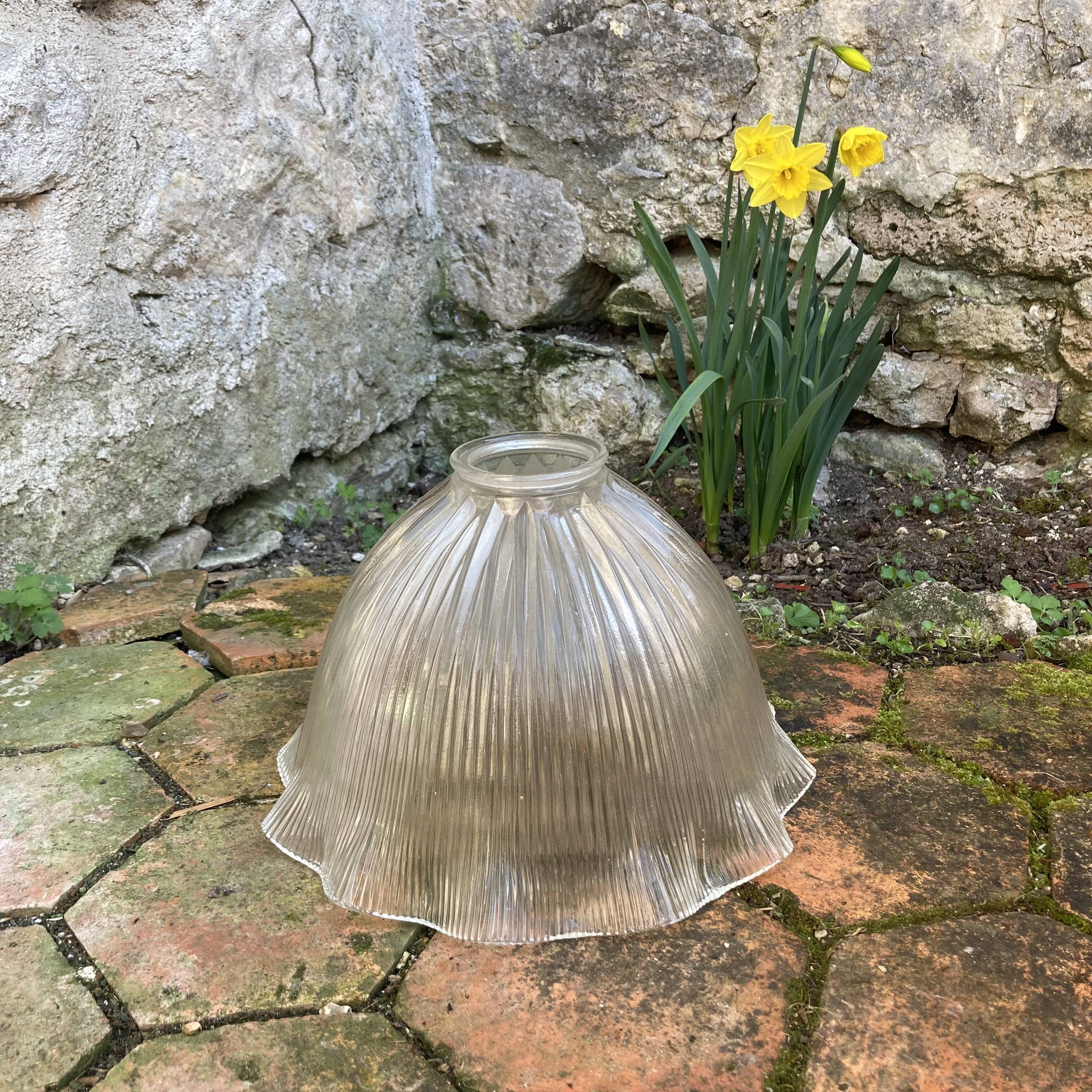 Abat jour en verre vintage