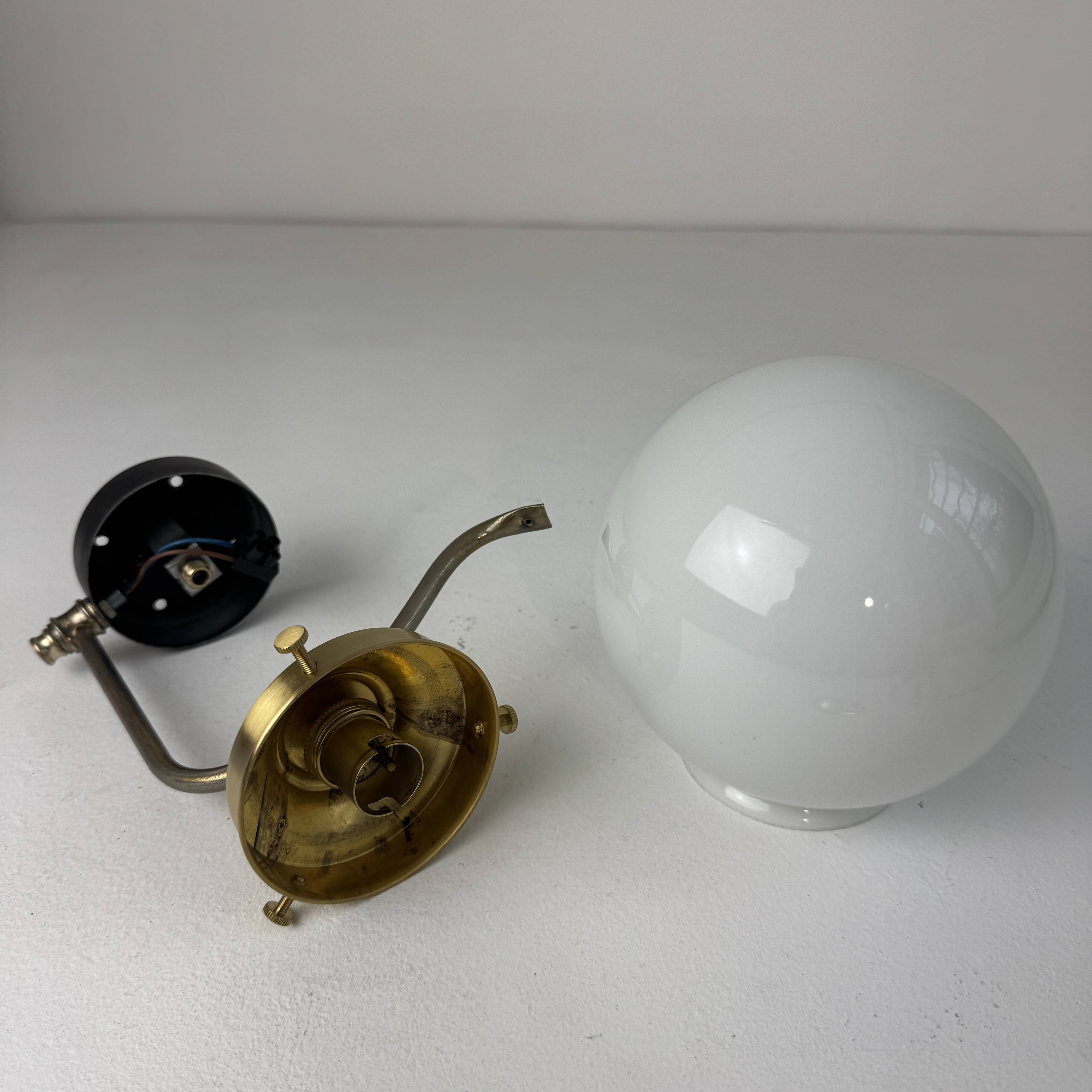 Ancienne applique laiton & opaline vintage