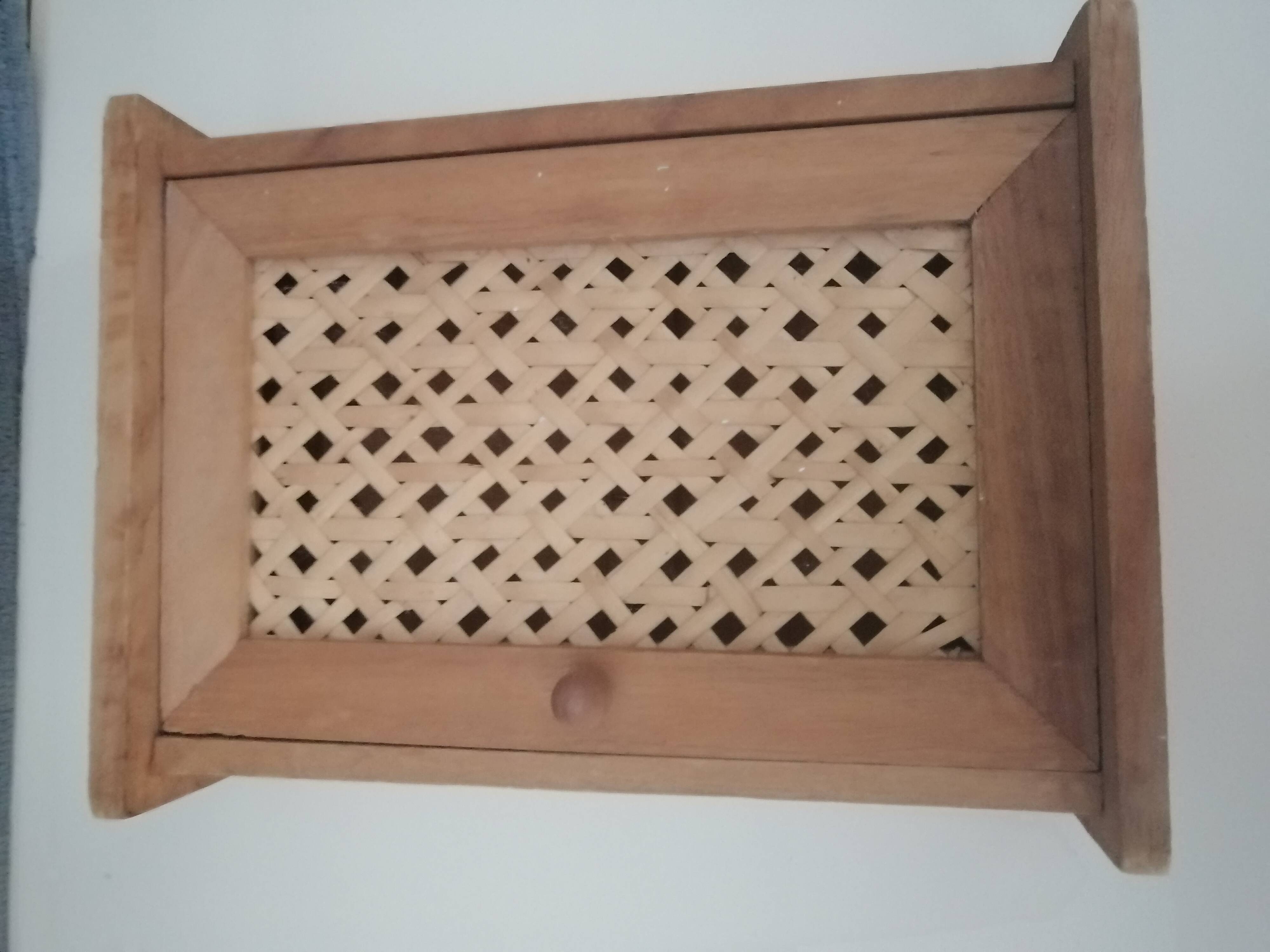 Wall or stand key box