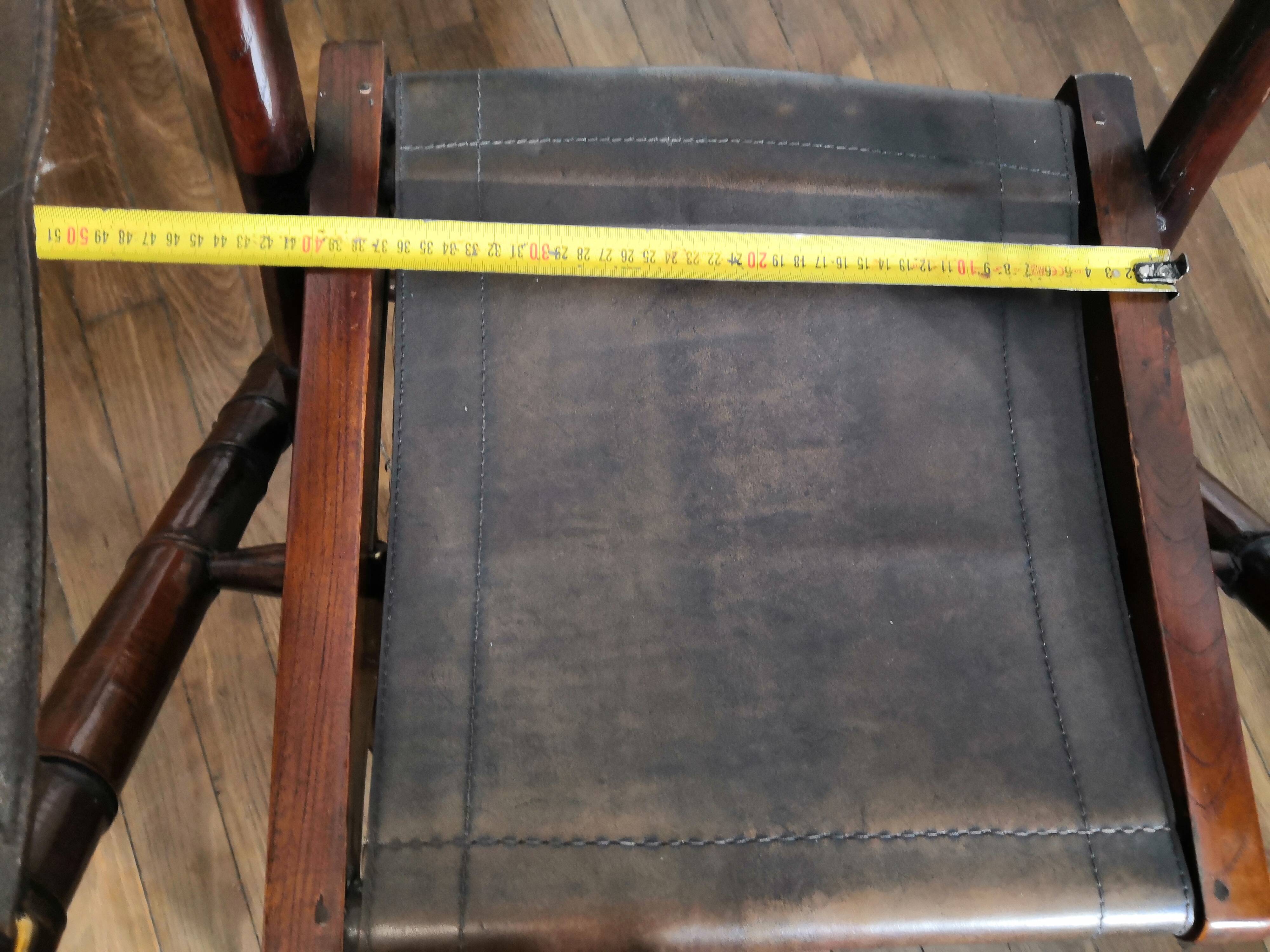 Colonial foldable chair