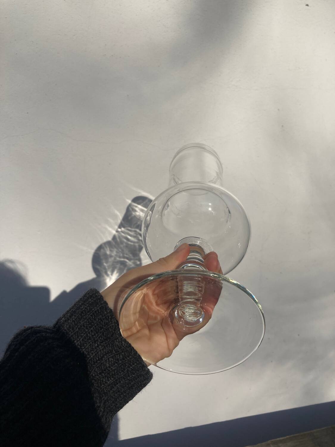Vase sur pied en verre transparent