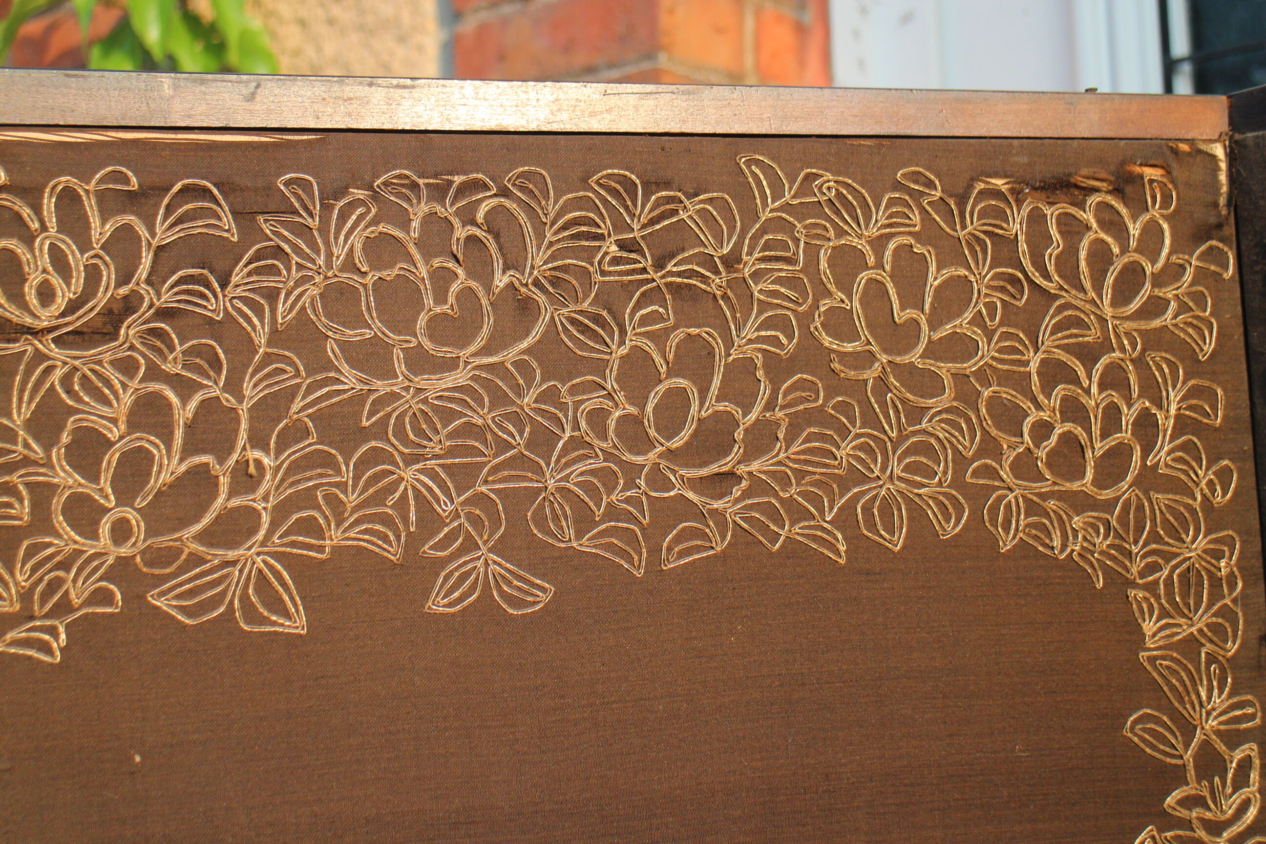 Japanese screen embroidered golden threads