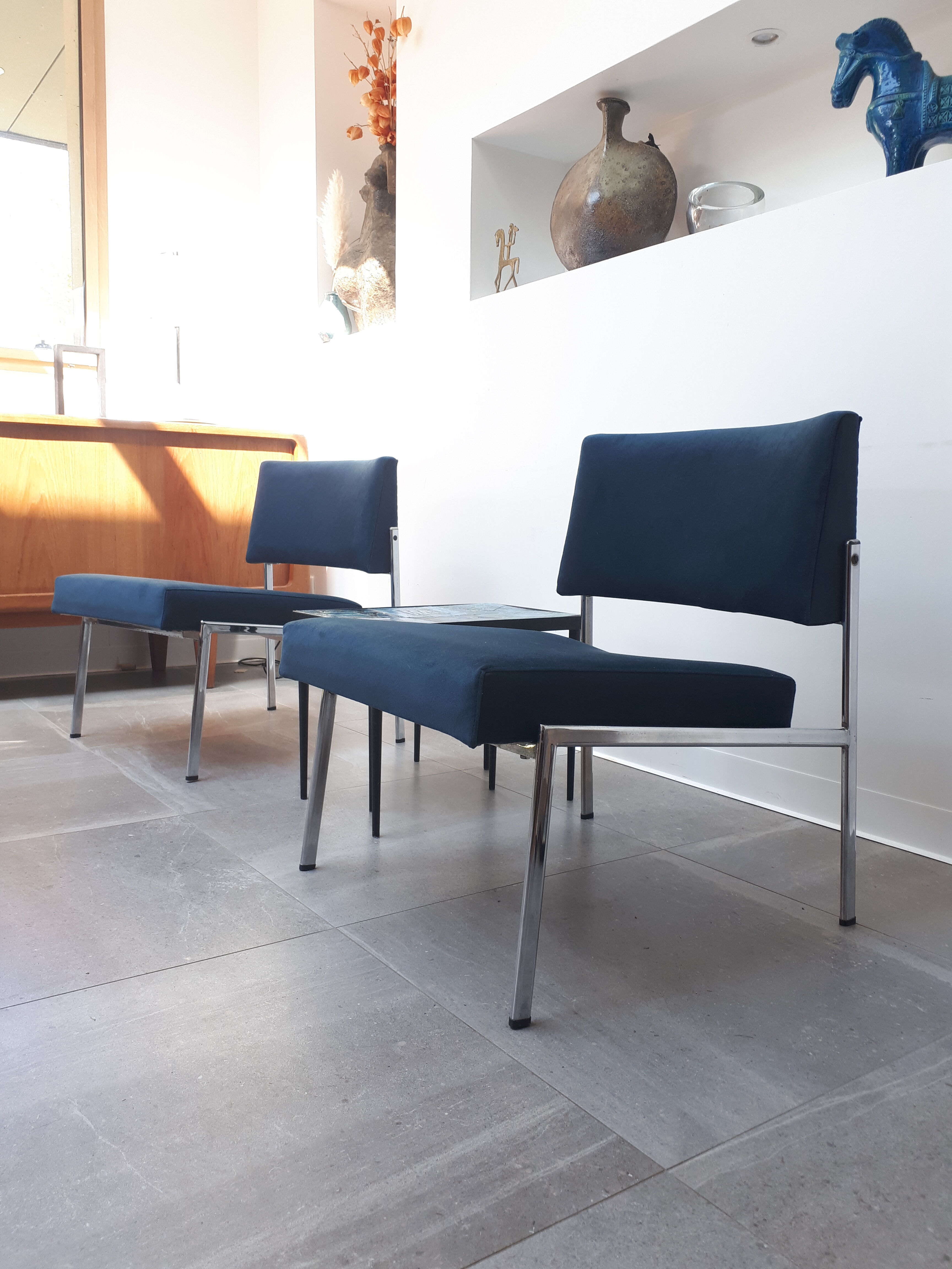 Pair of chairs from the 70s