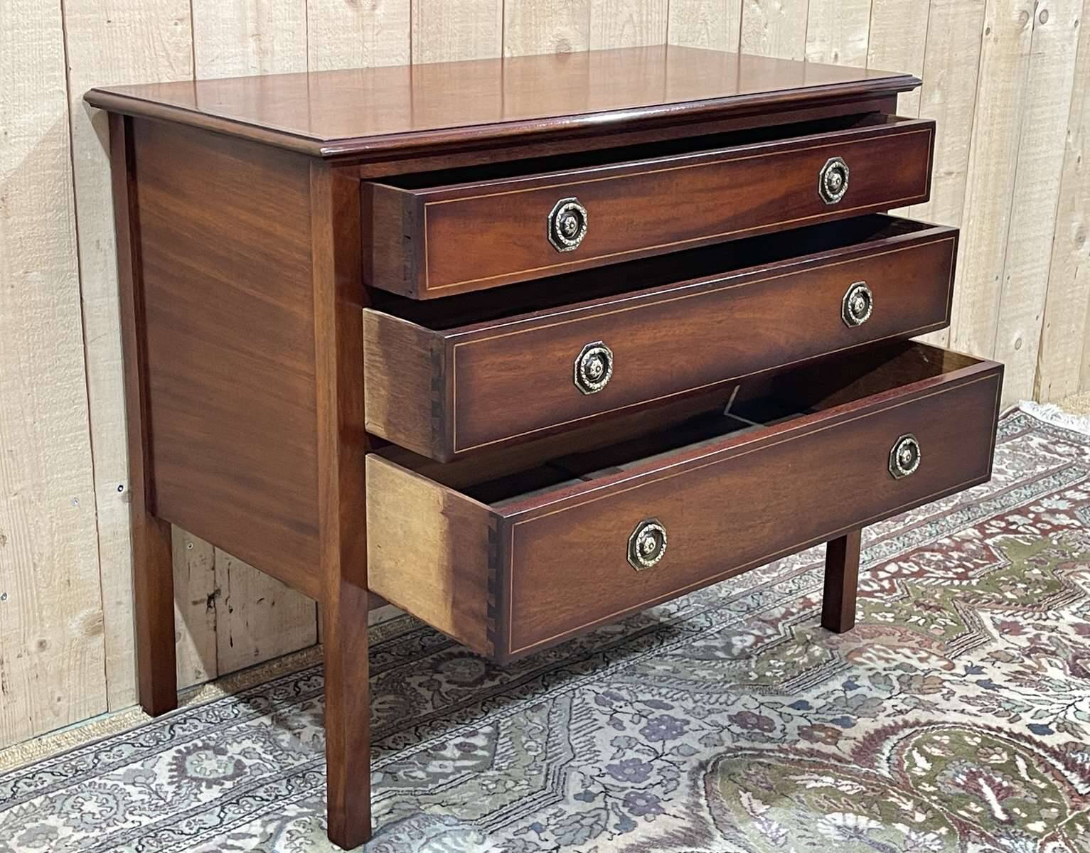 1950s English chest of drawers in mahogany