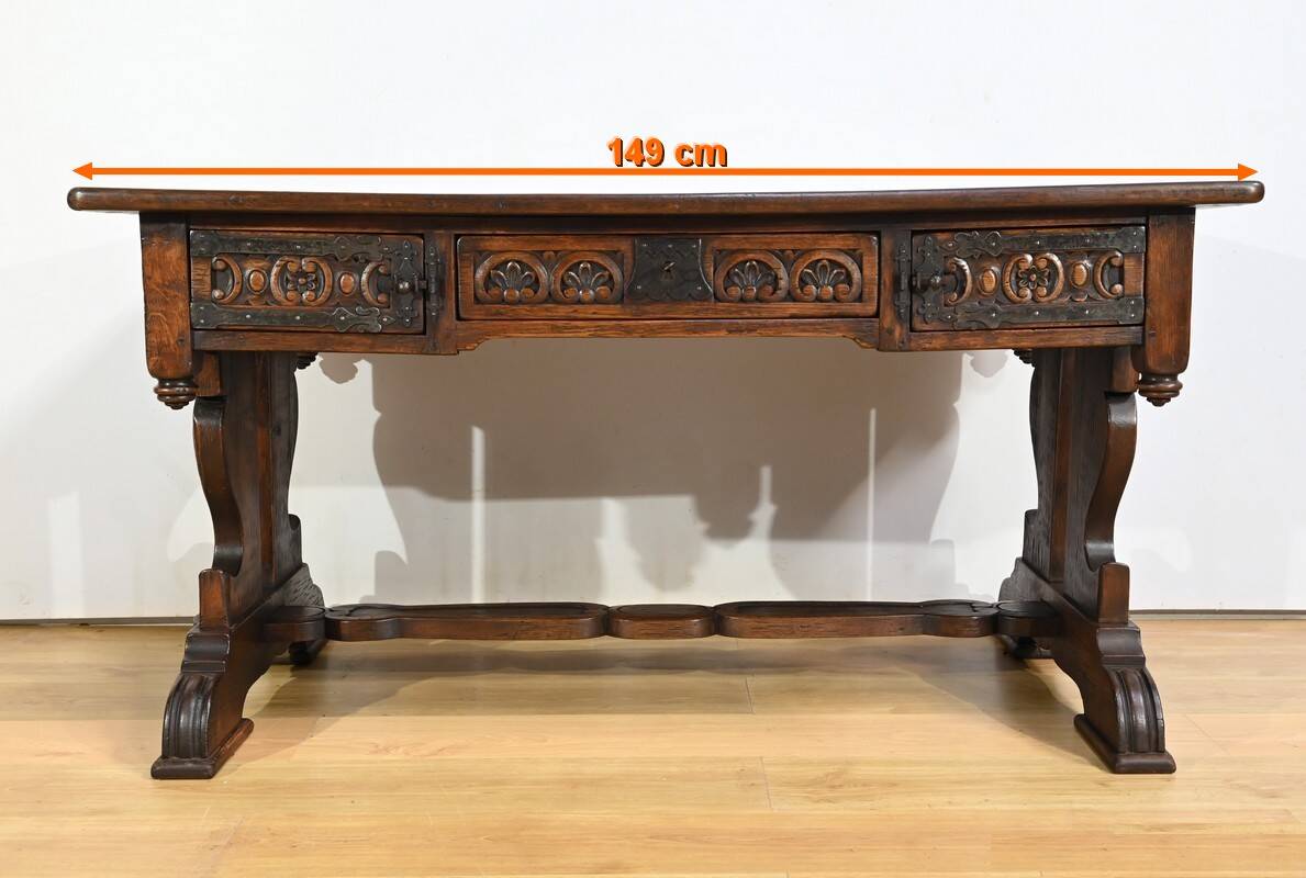 Oak Desk Table, Neo-Gothic style – Early 20th century