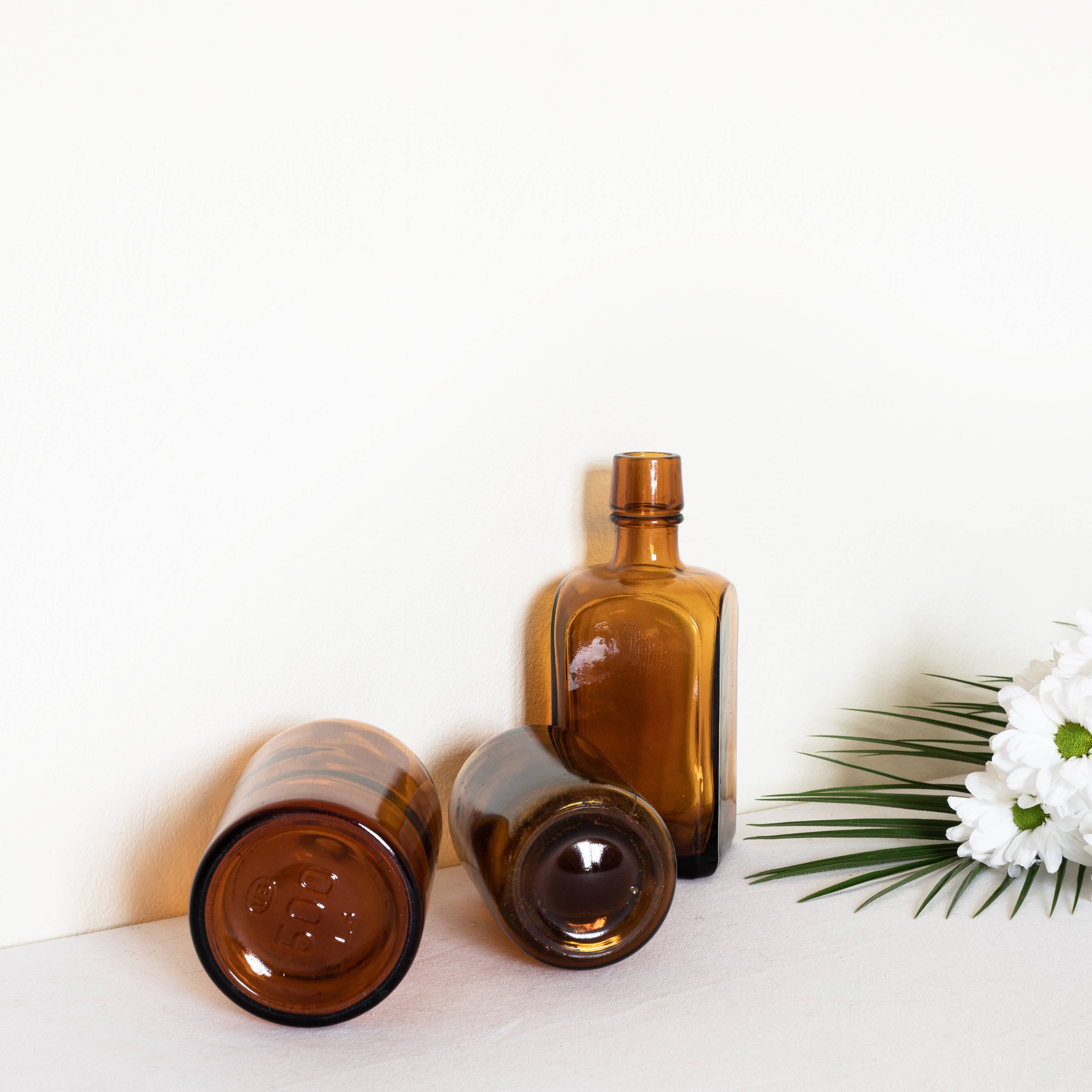Set of 3 pots of brown apothecaries