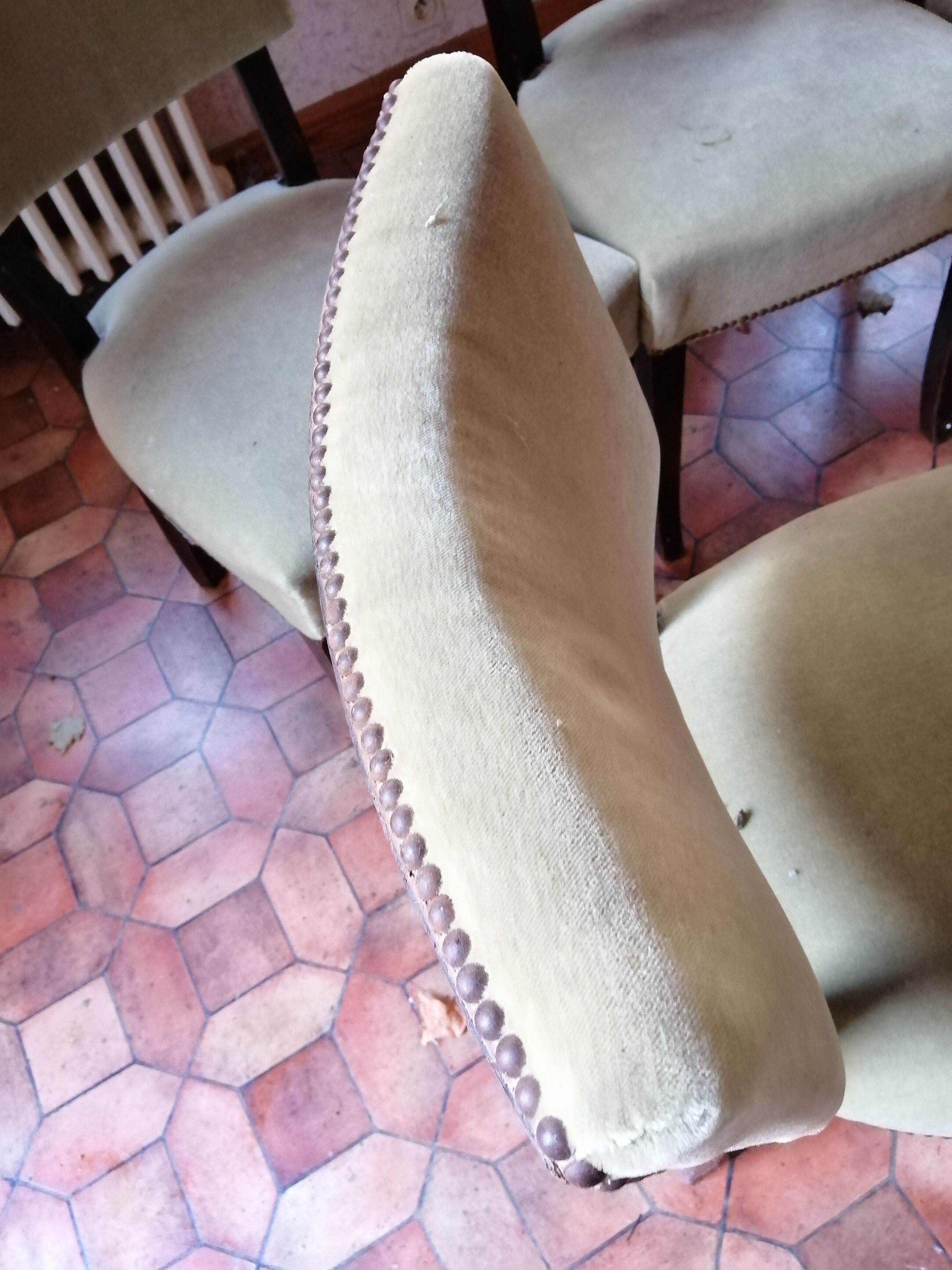 Set of 6 studded velvet chairs