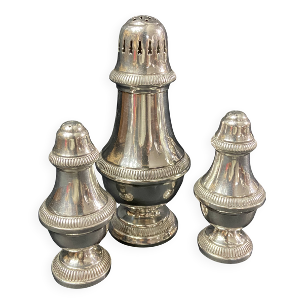 Saupoudreuse à sucre salière poivrière sel poivre métal argenté Louis XVI