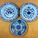China XIXth - ideogram - set of 3 small plates blue and white décor