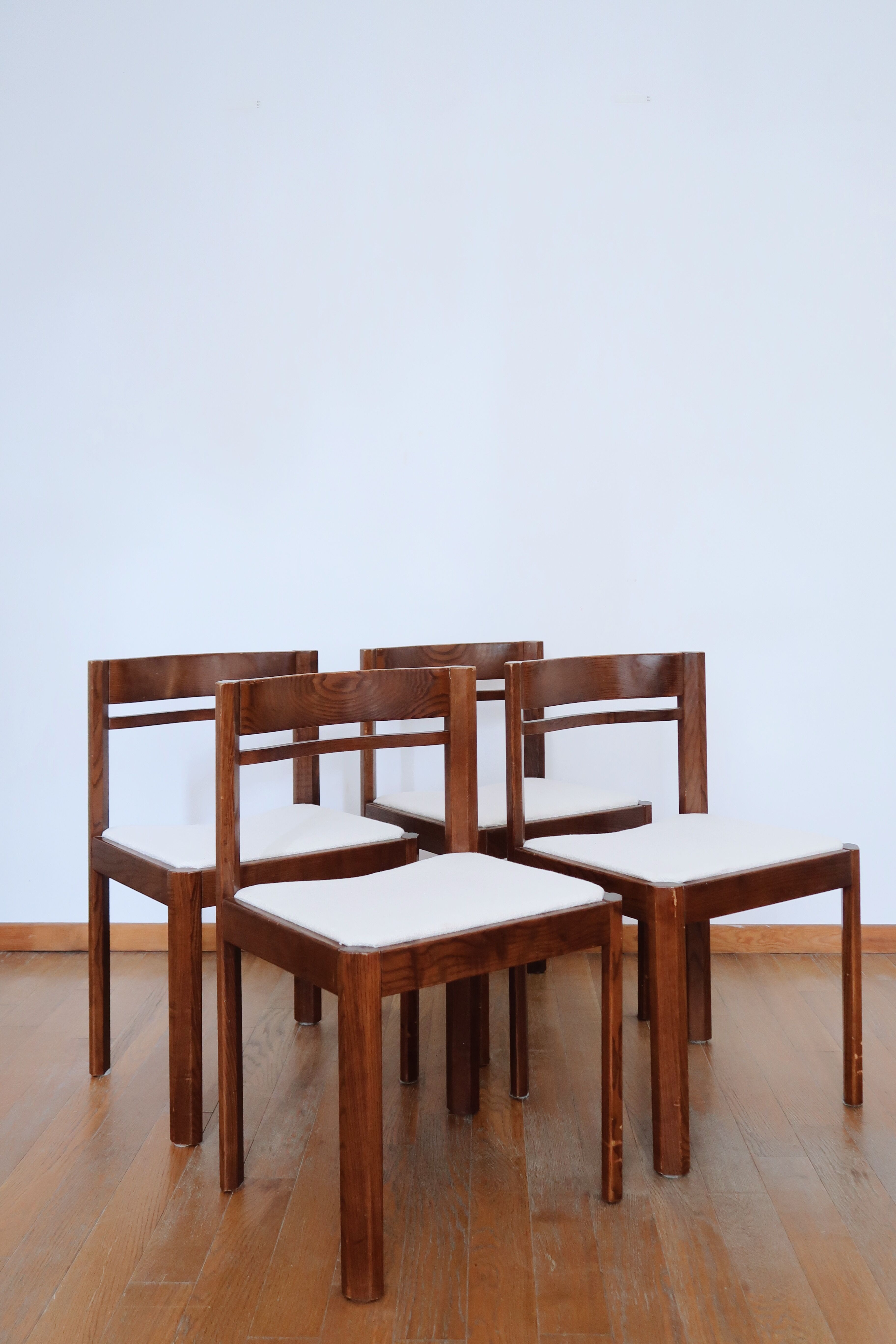 4 modernist cream chairs