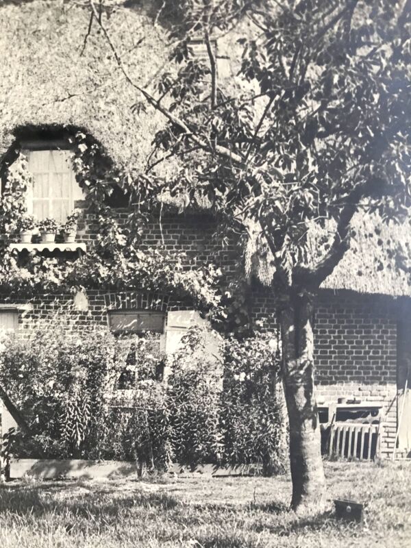 Georges lefebvre, vieille chaumière, photo en n&b, c 1930. signée à l'encre
