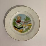 Set of 8 old dessert plates