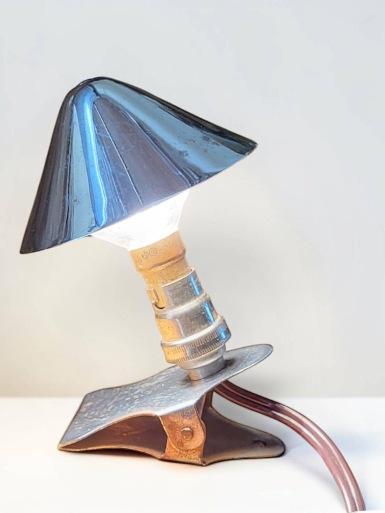 70s mushroom clip lamp
