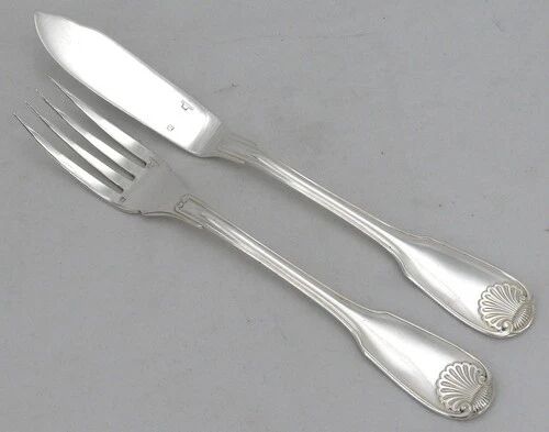 Christofle Vendôme 12 fish cutlery sets, 24 pieces, silver-plated metal, in excellent condition.