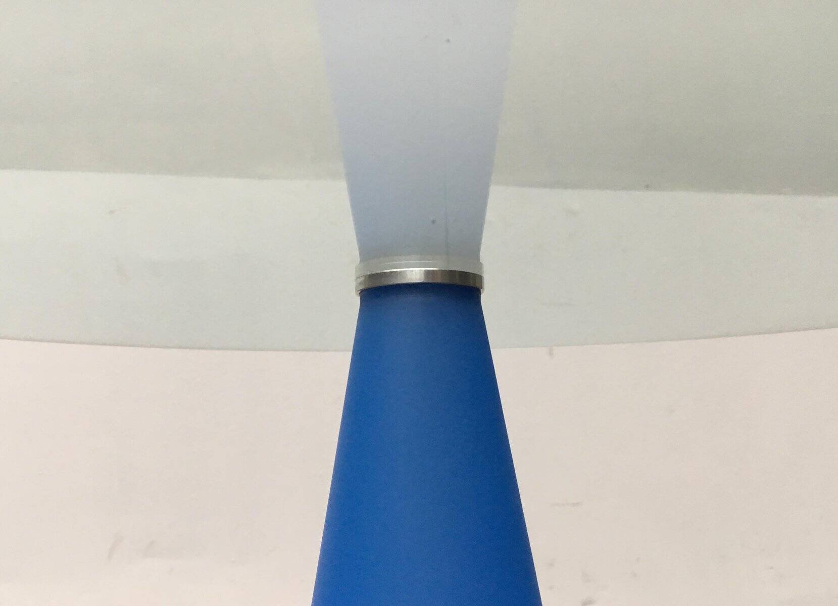 Birillo postmodern side table and floor lamp by Parisotto for Fontana Arte, 1980s