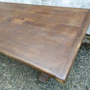 Table de conférence monastère chêne