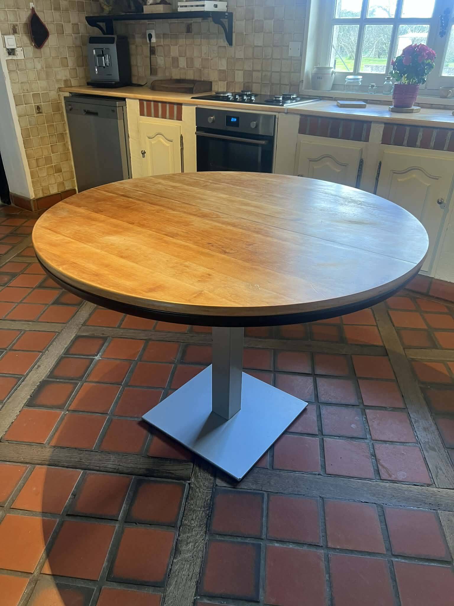 round table