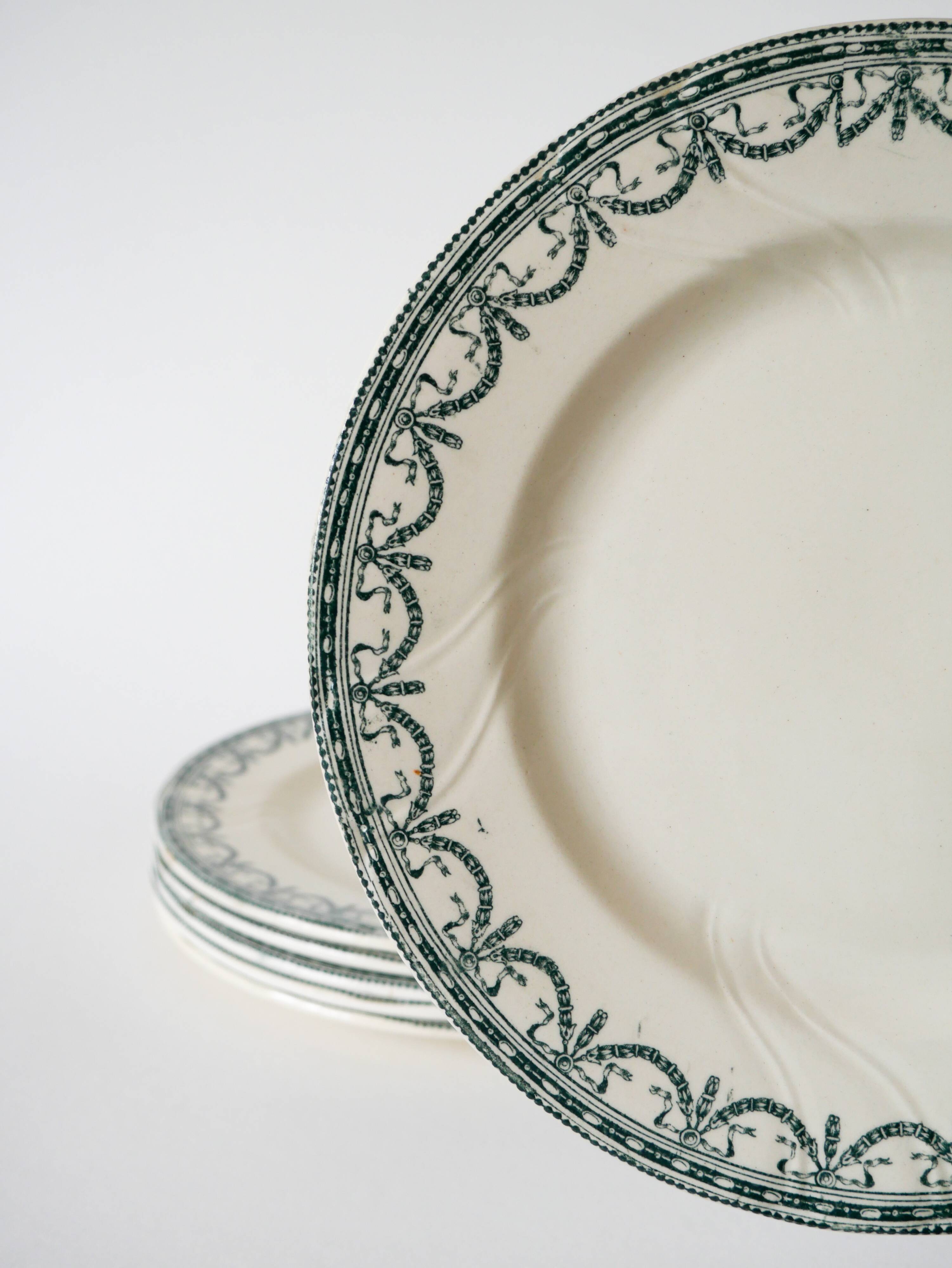 Set of 6 flat plates in Terre de Fer Salins, "Guirlandes" model