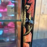 Small display cabinet for collections