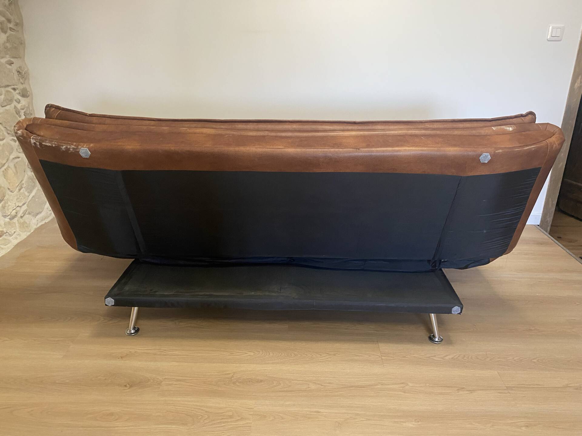 Brown cognac tufted convertible sofa – vintage spirit