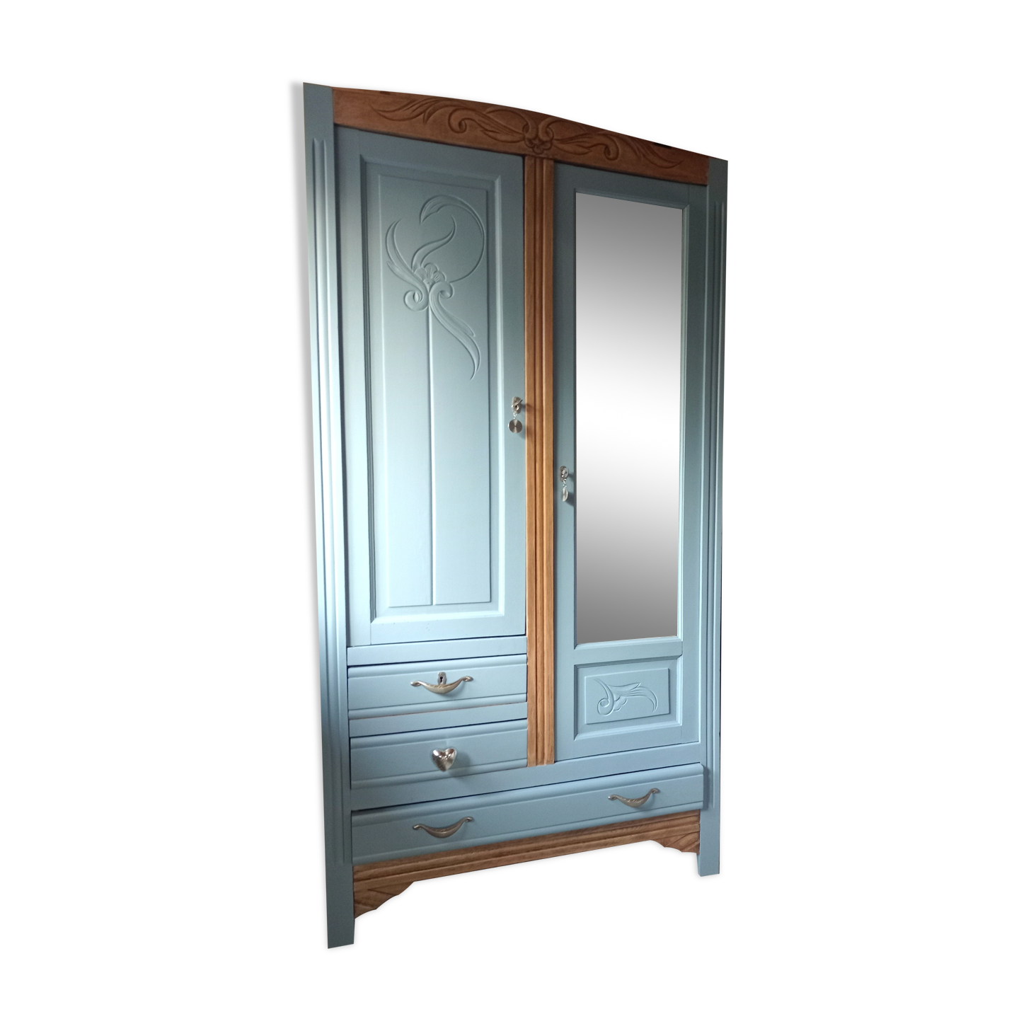 Armoire parisienne ravi