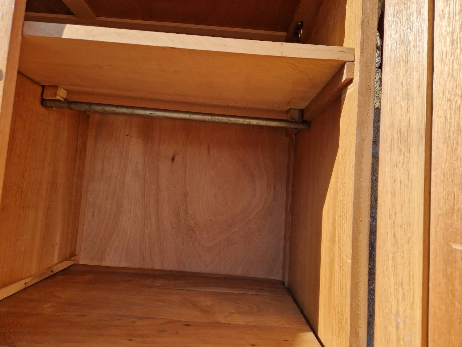 2-door glazed mirror cabinet