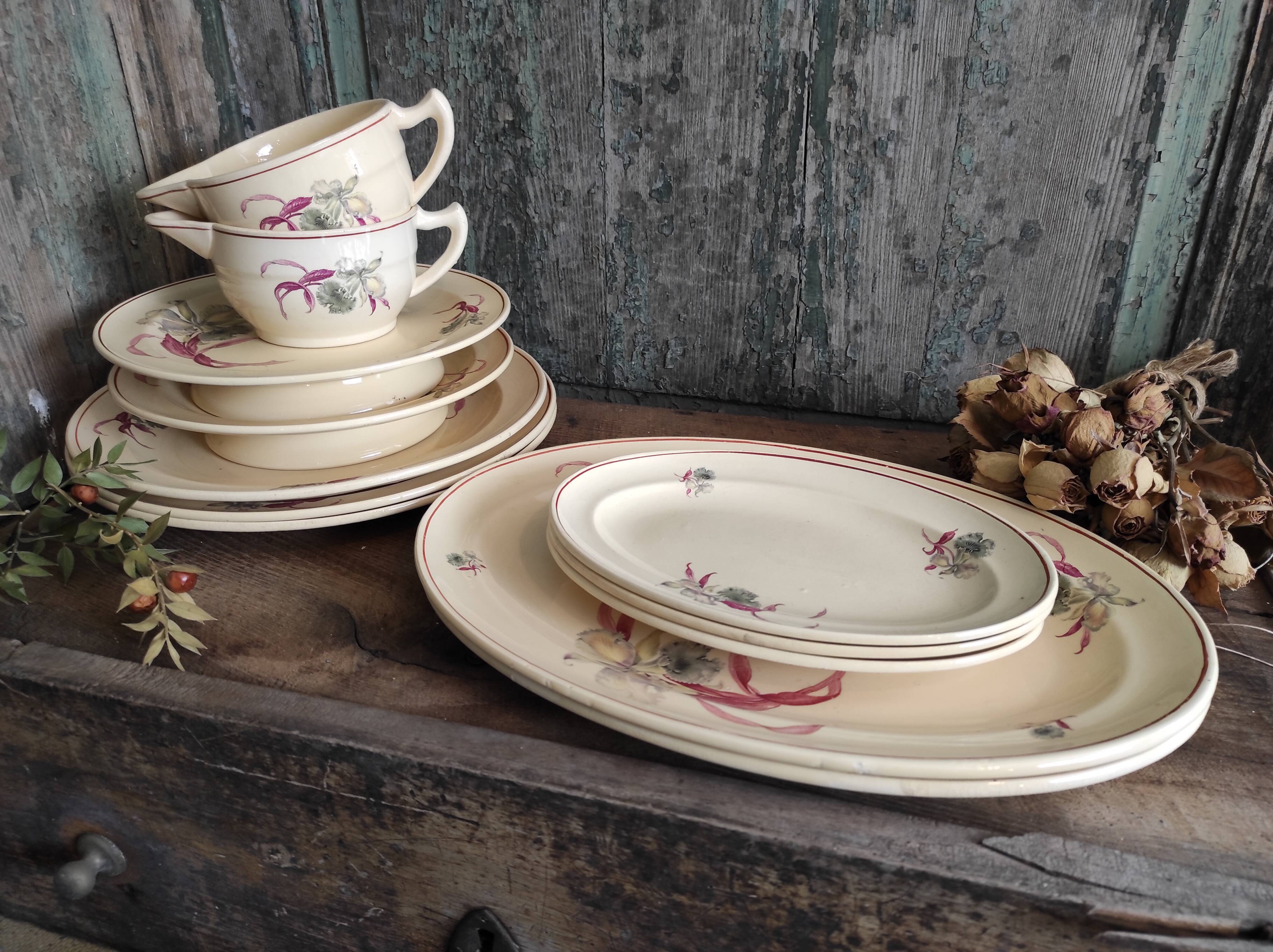 Vintage French oval serving dish by Moulin des Loups