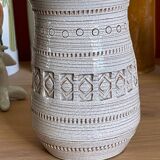 Cracked ceramic vase after Jean Besnard