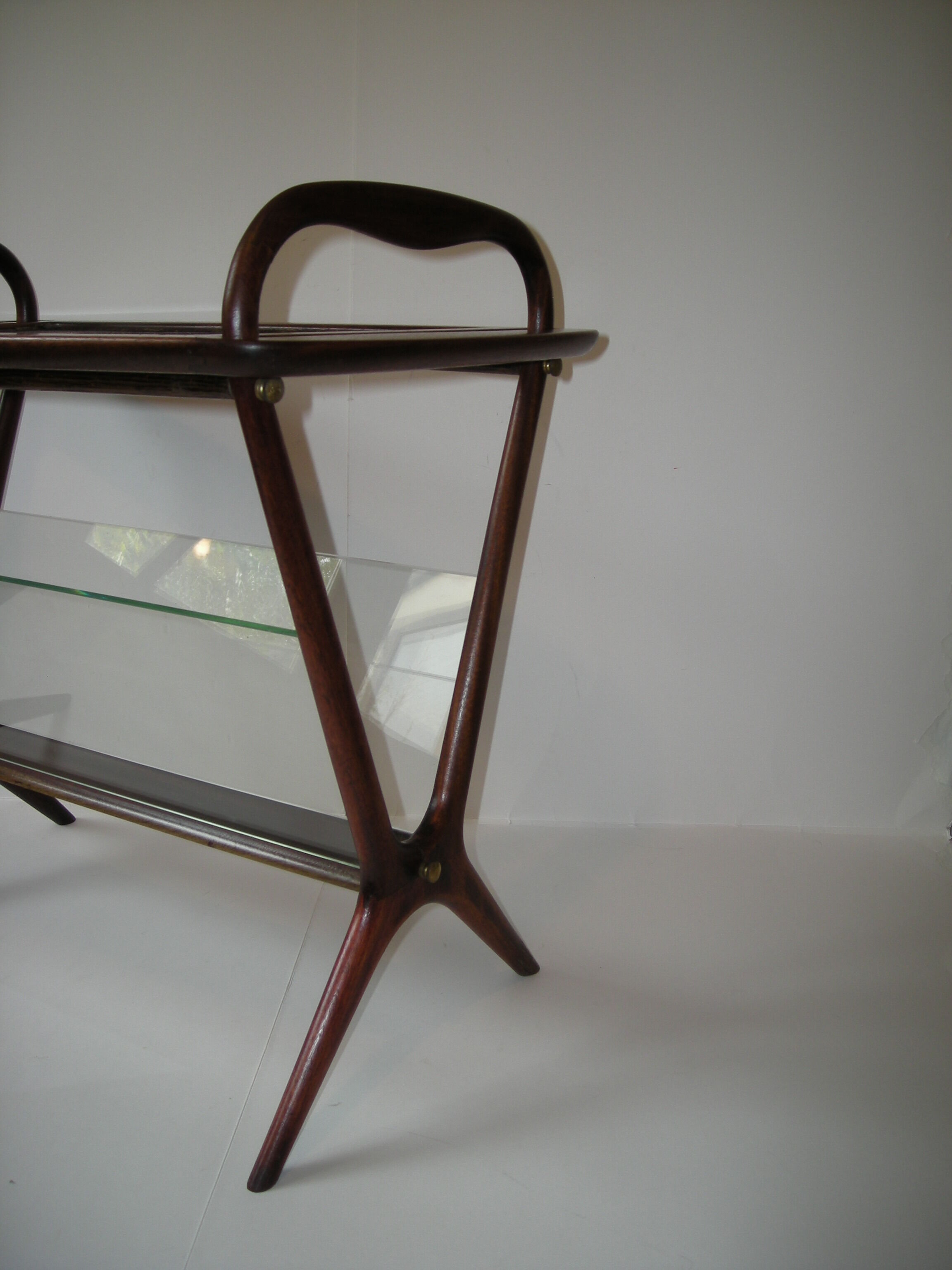 Side table; magazine holder Ico Parisi and Luisa - De Baggis from the 50s
