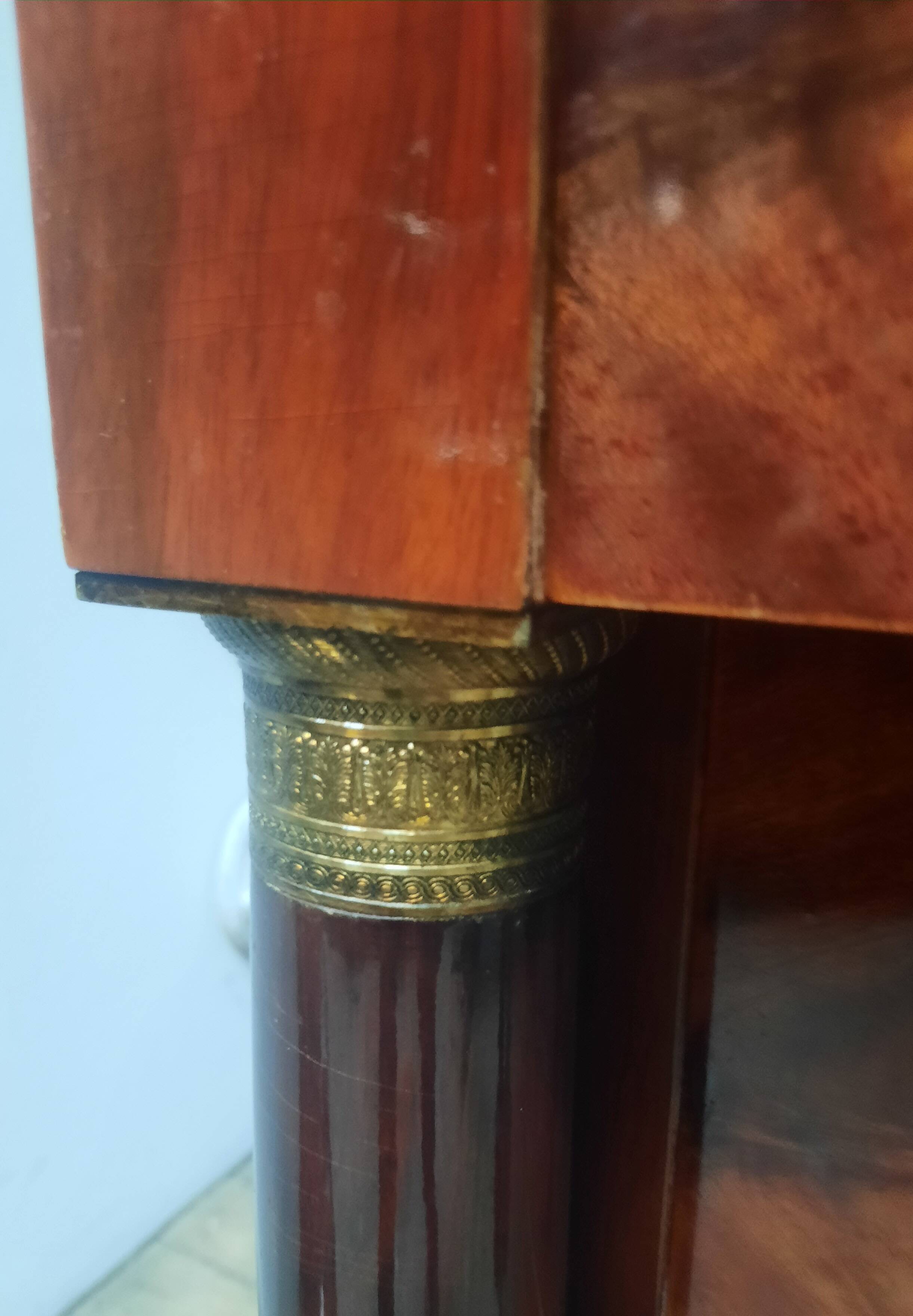 Commode en acajou style empire
