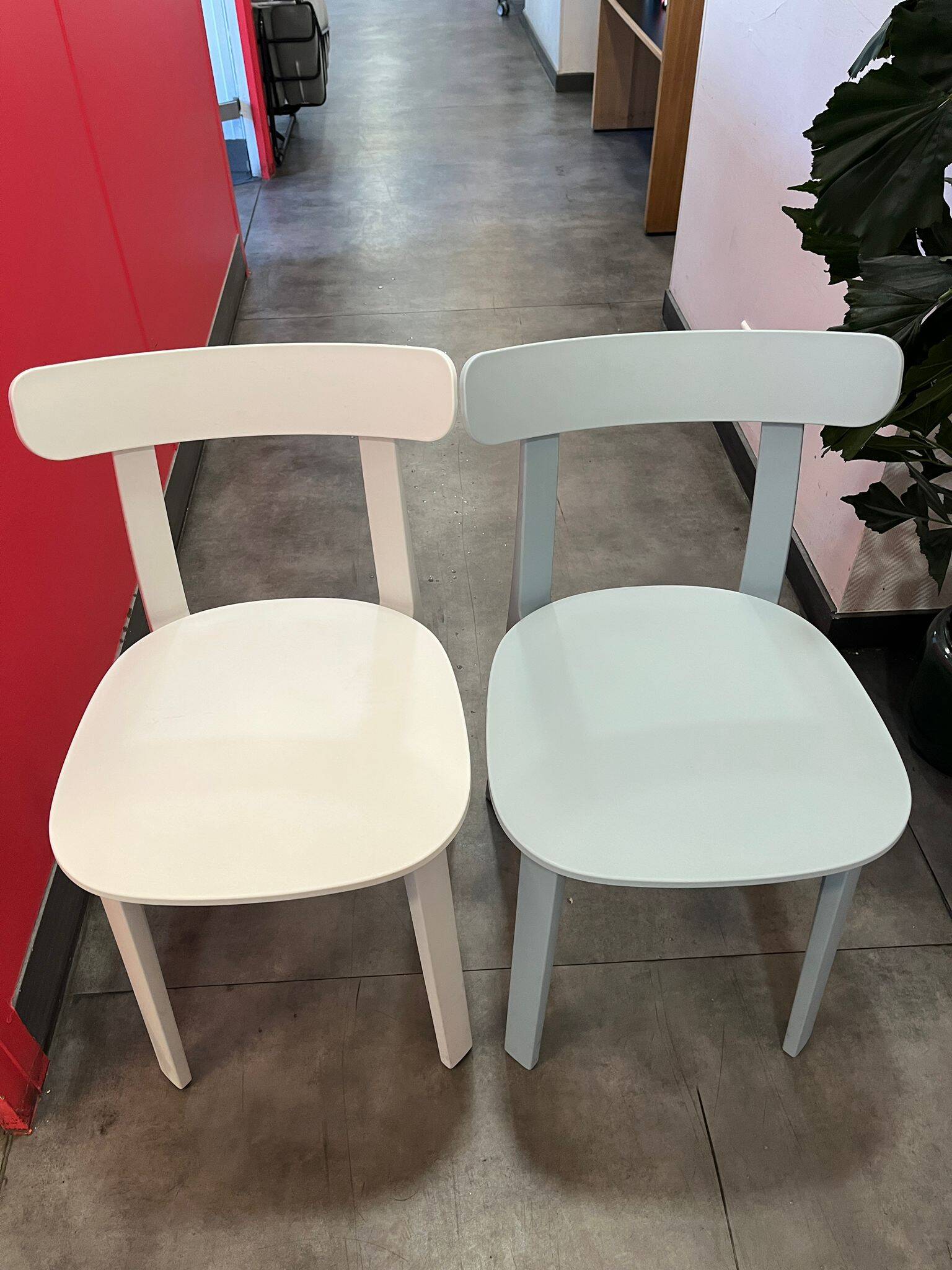 Chaise VITRA APC blanc