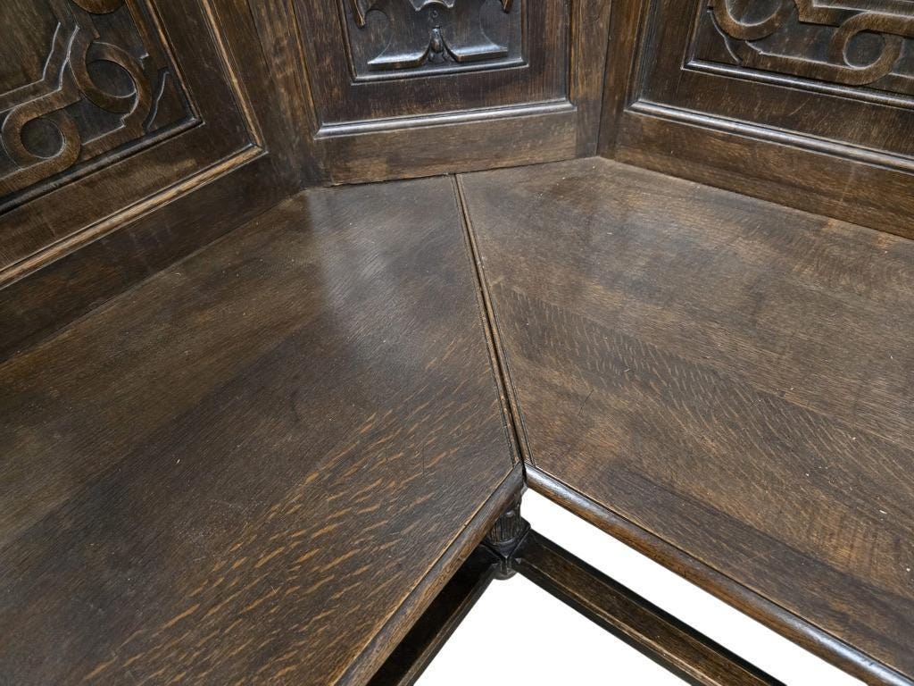 Vintage corner bench in wood in Henri II style