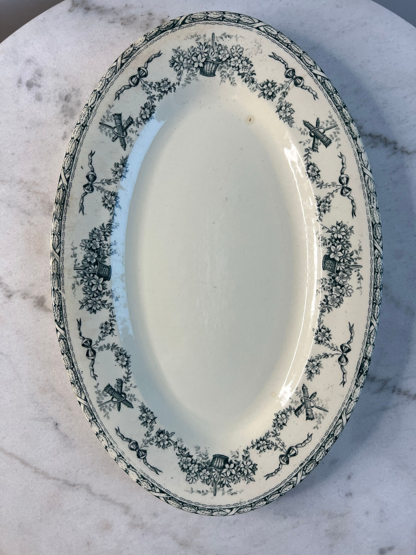 Grand plat ovale en terre de fer 41x27cm