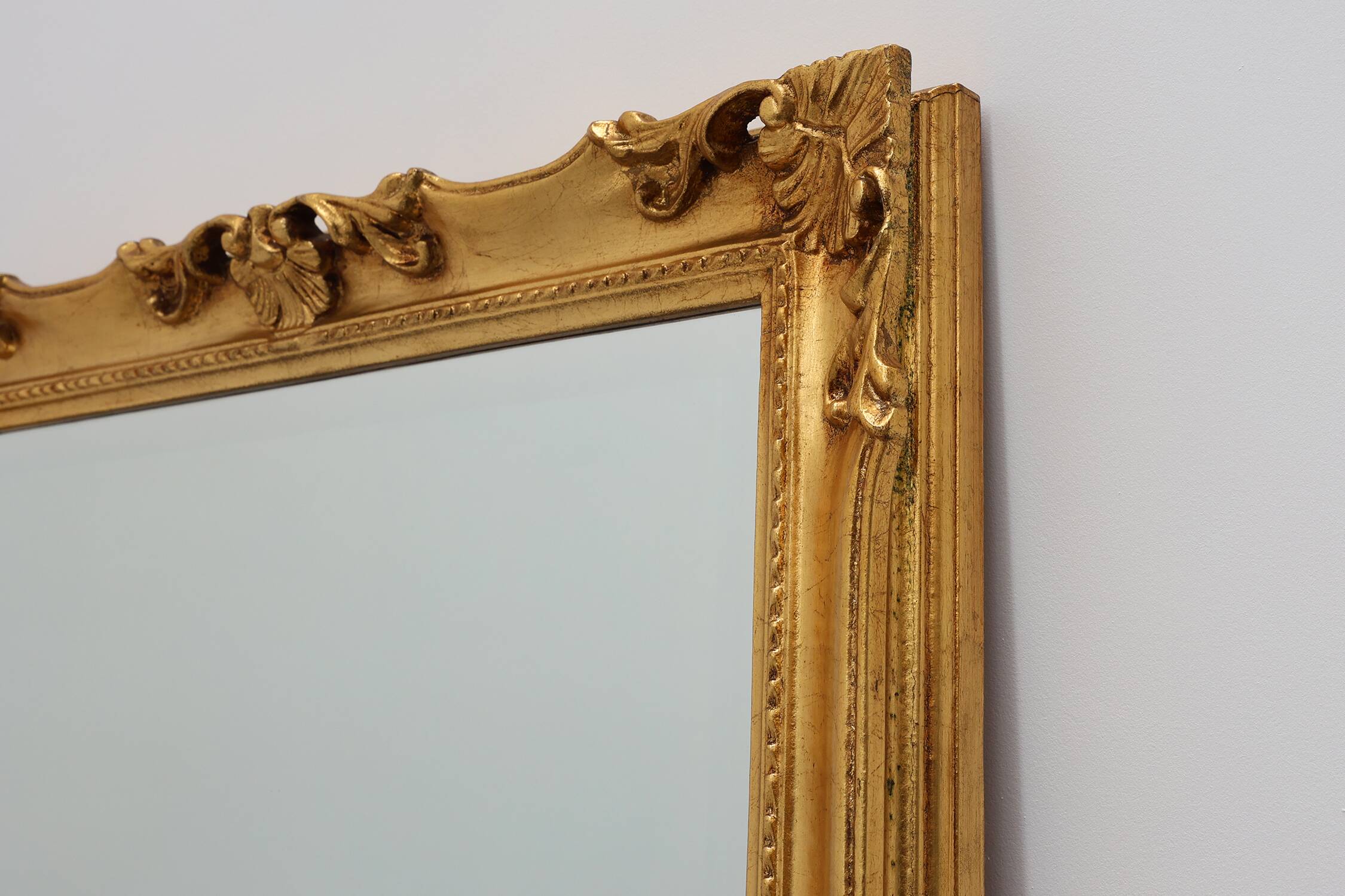 French Vintage square carved wooden gilded mirror in Baroque style