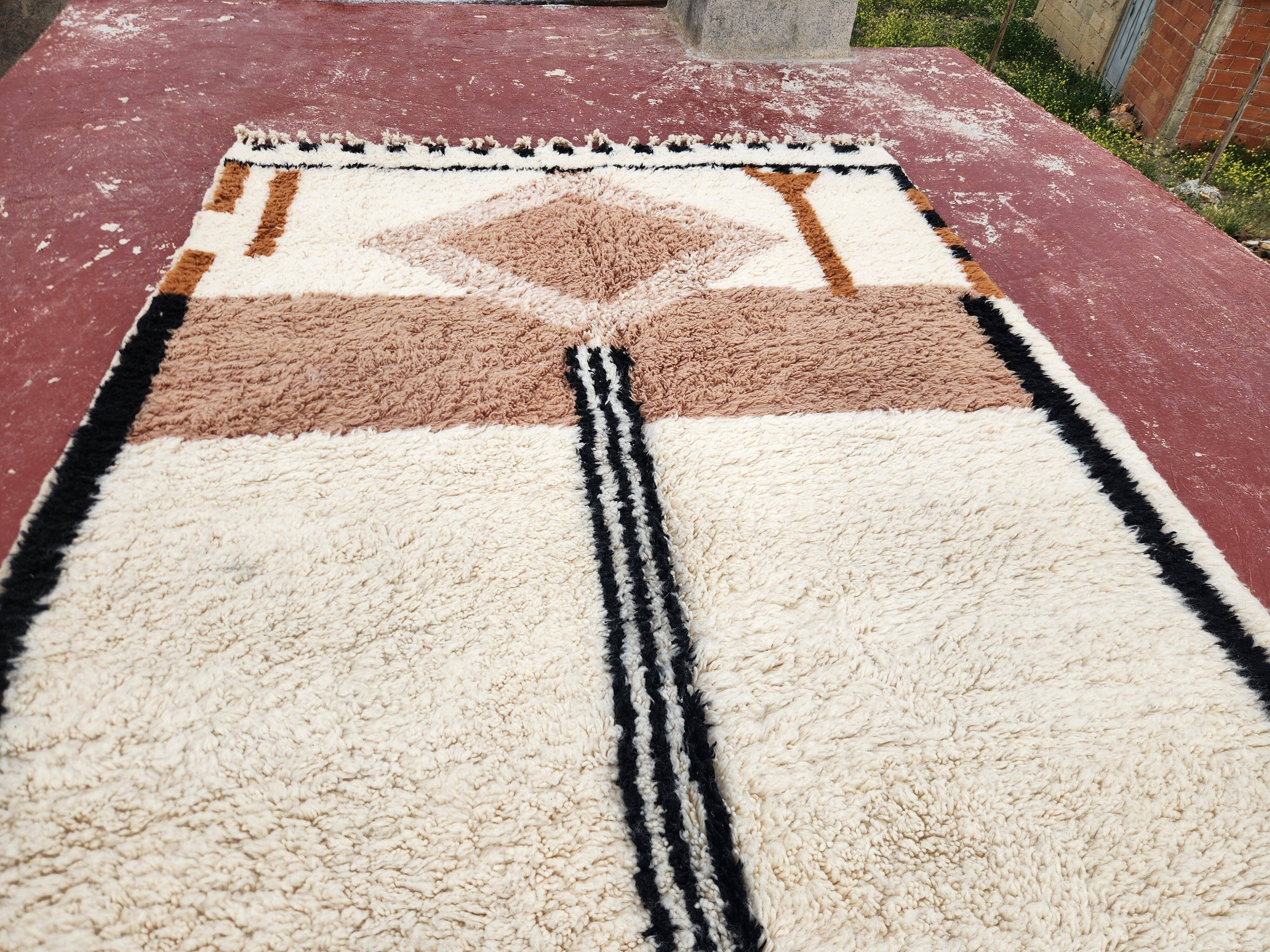 Large Beni Ouarain rug 300x206 cm – Thick wool – Geometric patterns