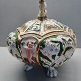Soupière sur pied de lion en céramique Italienne, style antique capodimonte