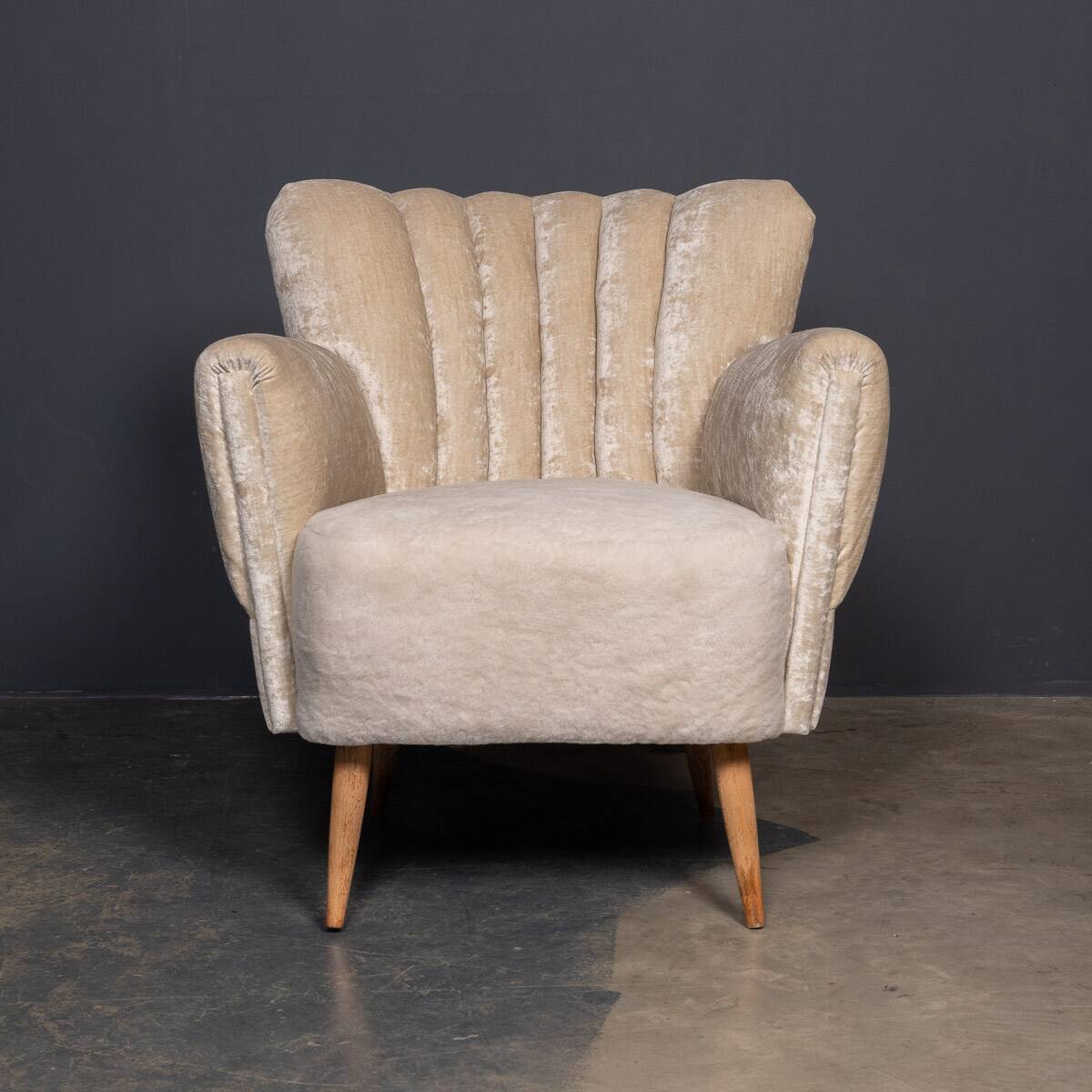 ELEGANT 20thC PAIR OF BOUDOIR SHELL-BACK CHAIRS c.1950