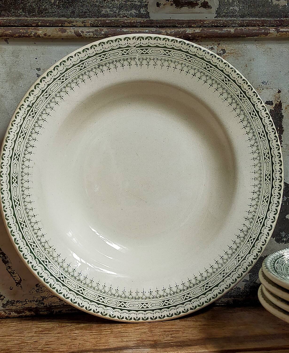 Five old plates Terre de fer from Choisy-Le-Roi HB and cie