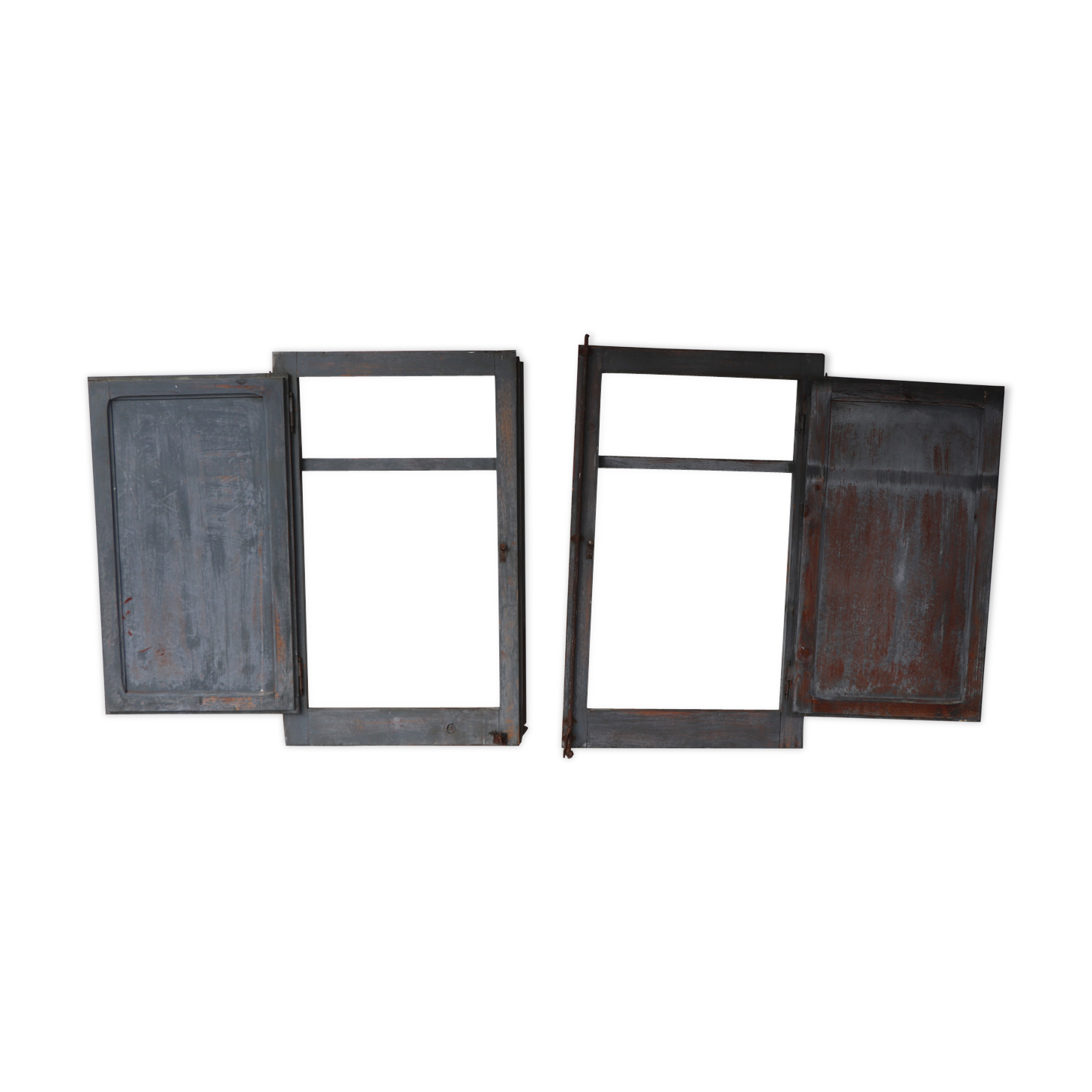 Pair of windows with Menorca shutters