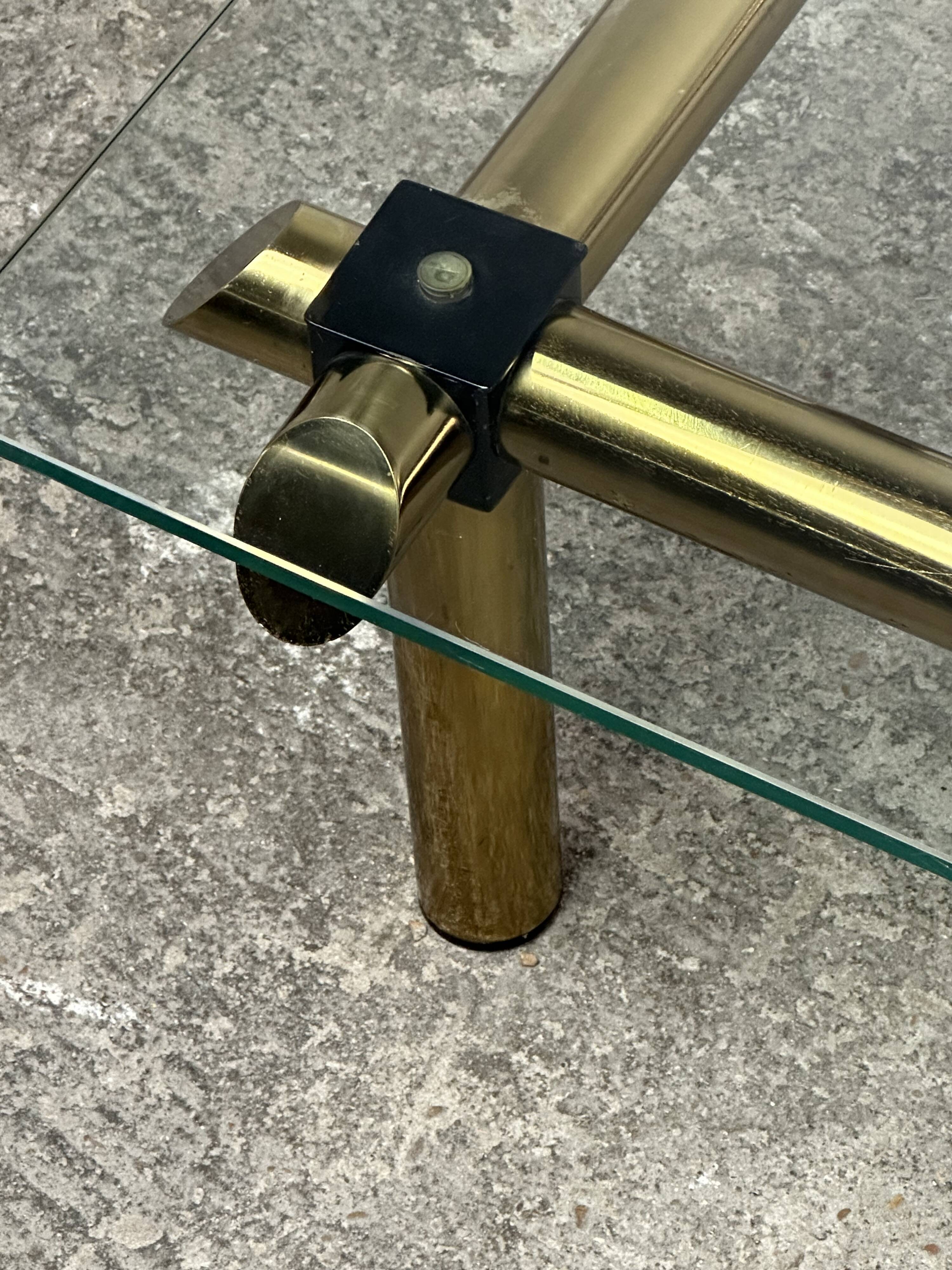 Vintage Italian coffee table 80'S in brass and iron