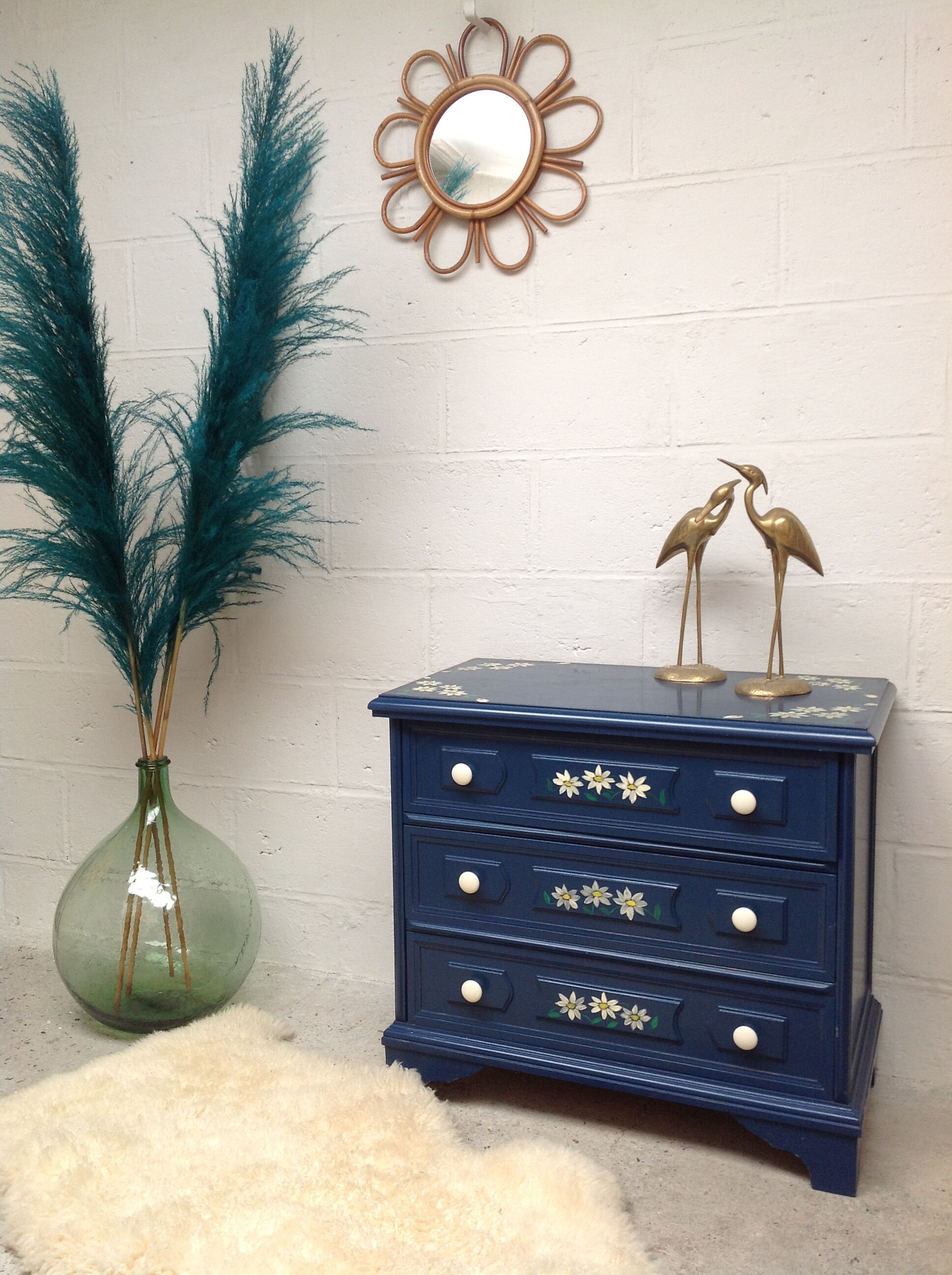 Dresser wood patterns flowers