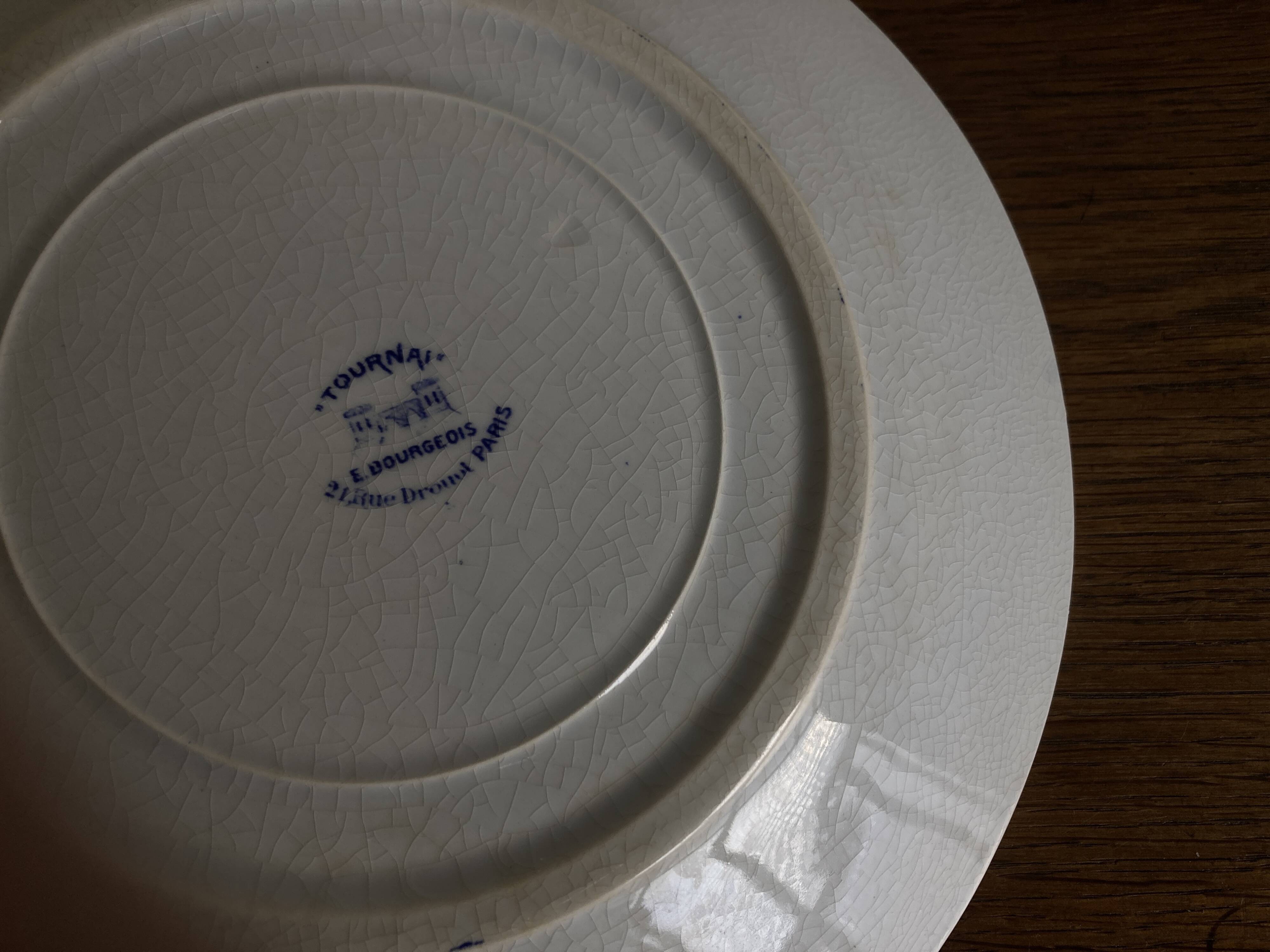 Set of 5 Tournai plates with twig neo-classical design, mid-19th century, ironstone.