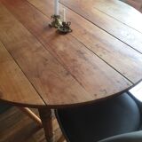 Round table in cherry