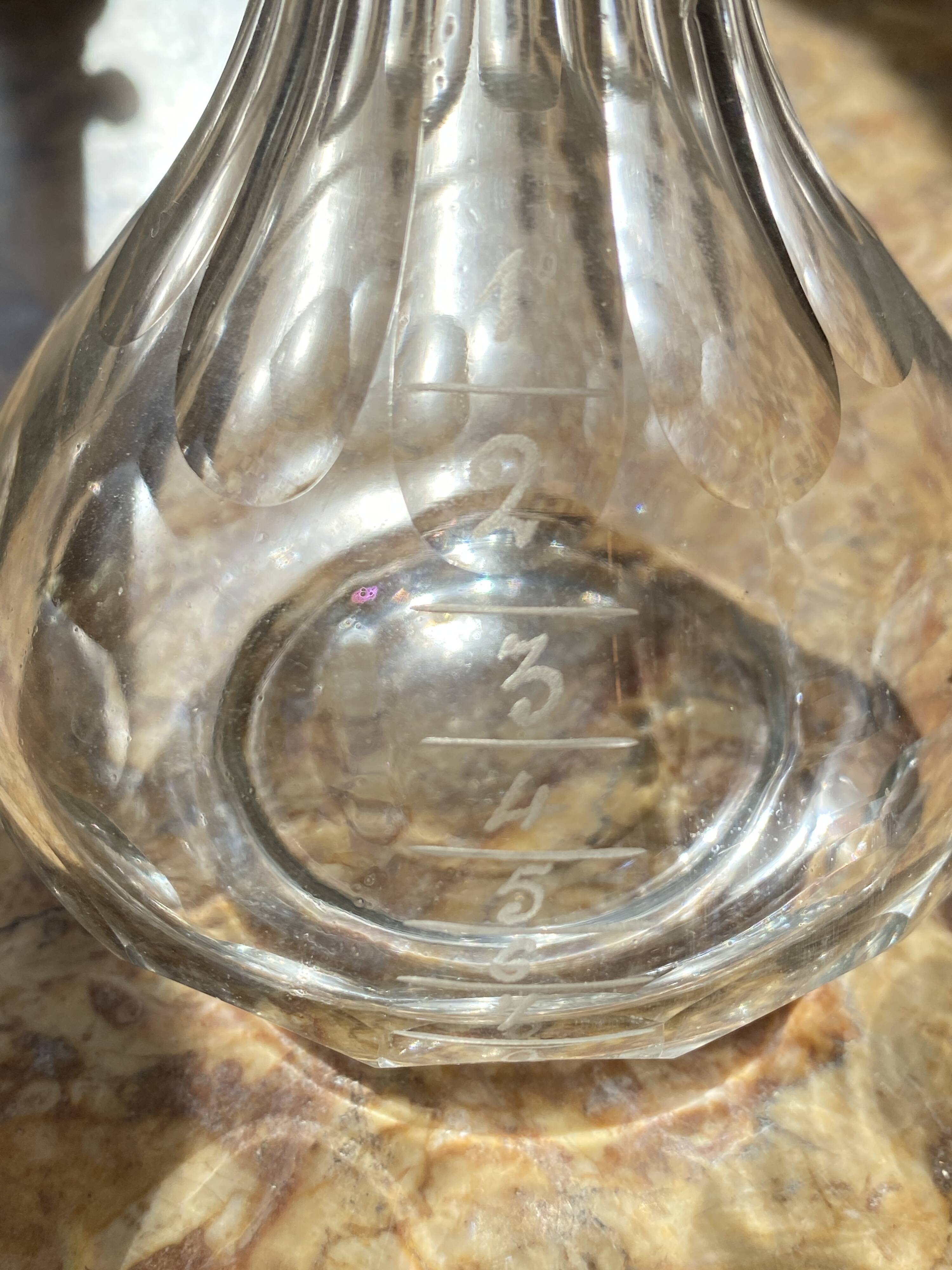 Pair of enamel graduation topettes