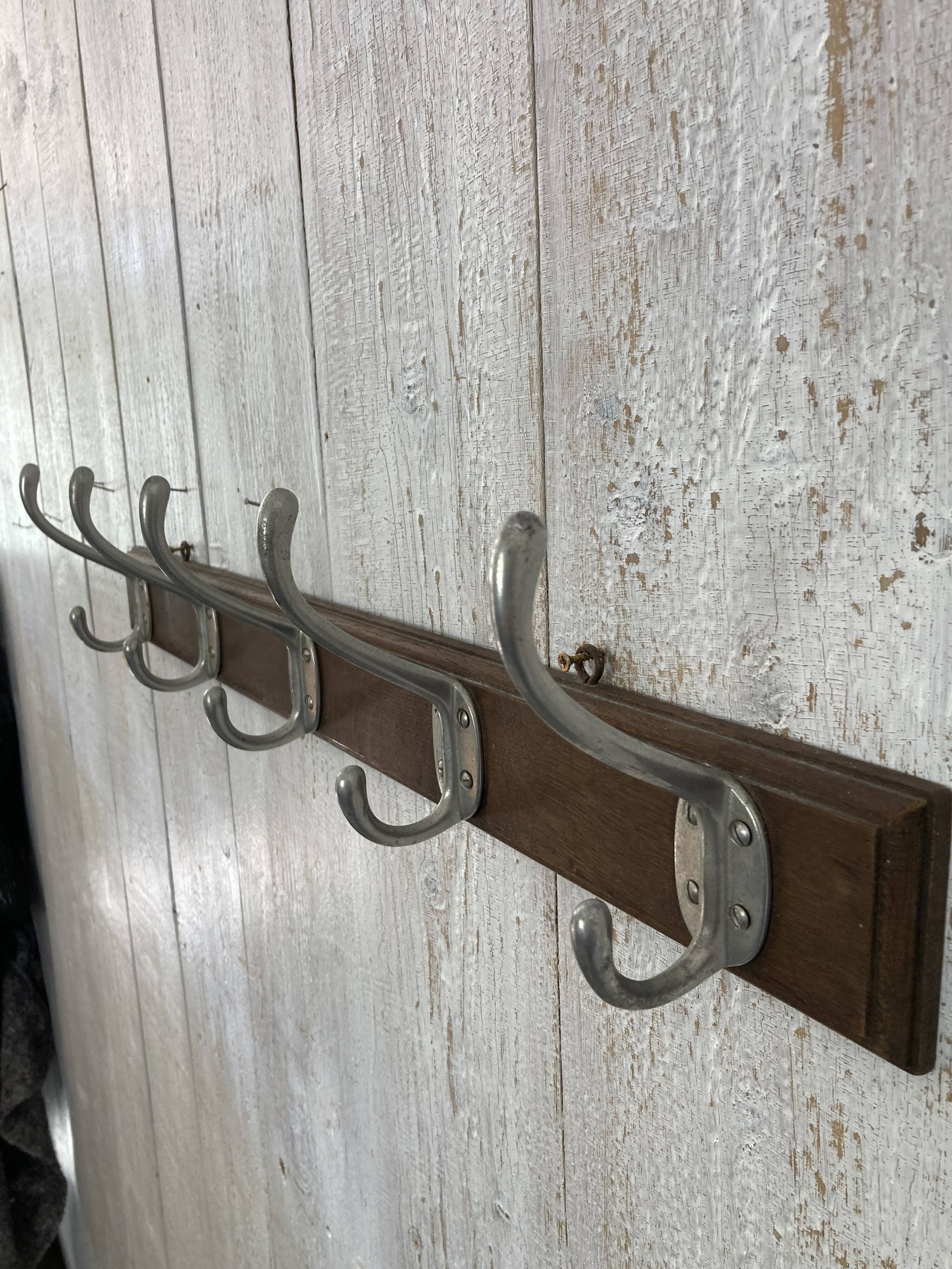Ancienne patère d'école